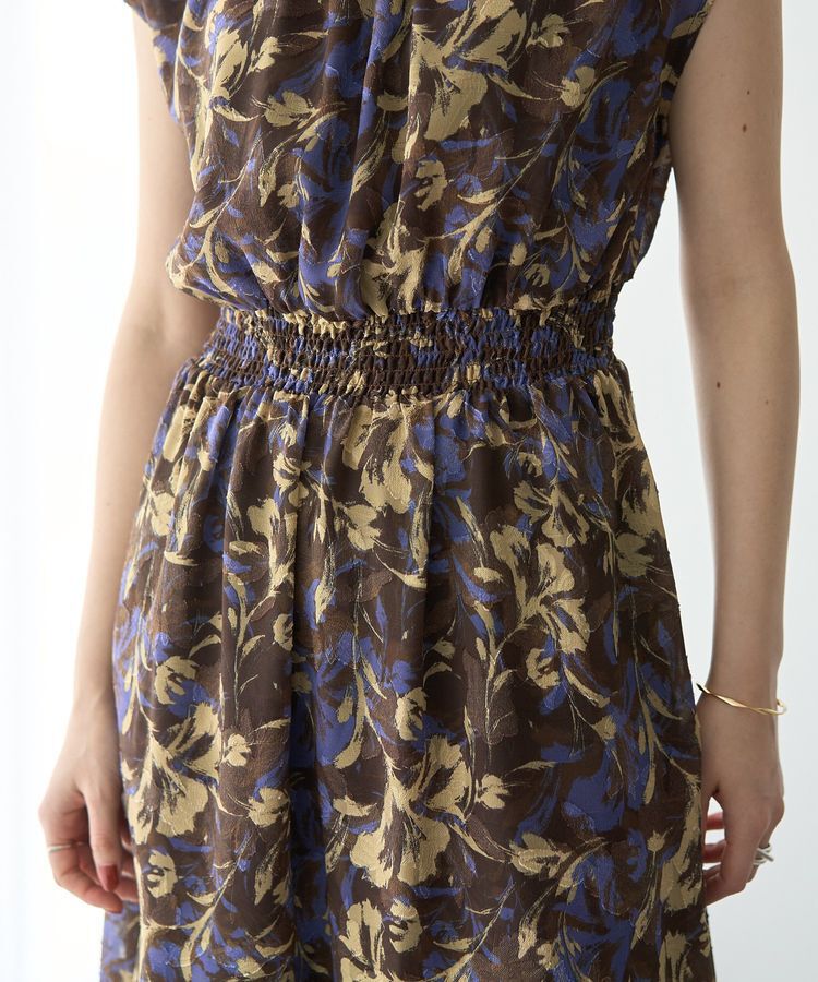 YECCA VECCA「シアージャガードフラワー柄ワンピース」|ワンピース|