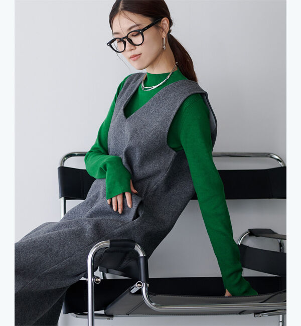 ur's「【影山カレンさんコラボアイテム】フィンガーホール付ハイネックベーシックリブニット」|ニット・セーター|グリーン