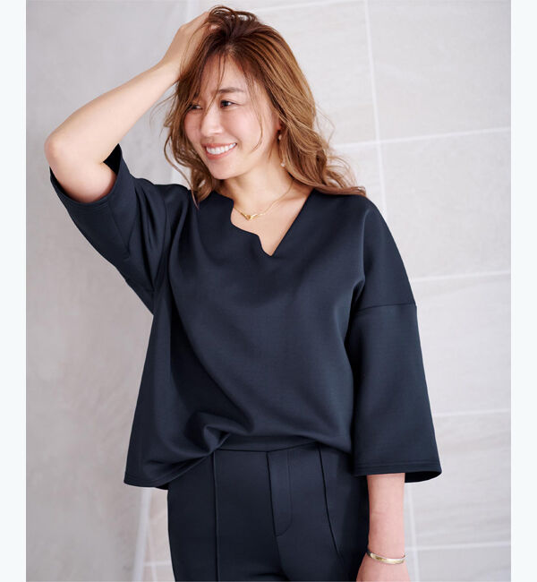 ur's「【八田真理子さんコラボアイテム】ボンディングデザインネックオーバーサイズトップス」|Tシャツ・カットソー|ネイビー