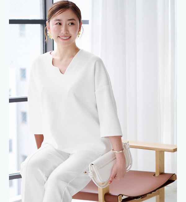 ur's「【八田真理子さんコラボアイテム】ボンディングデザインネックオーバーサイズトップス」|Tシャツ・カットソー|