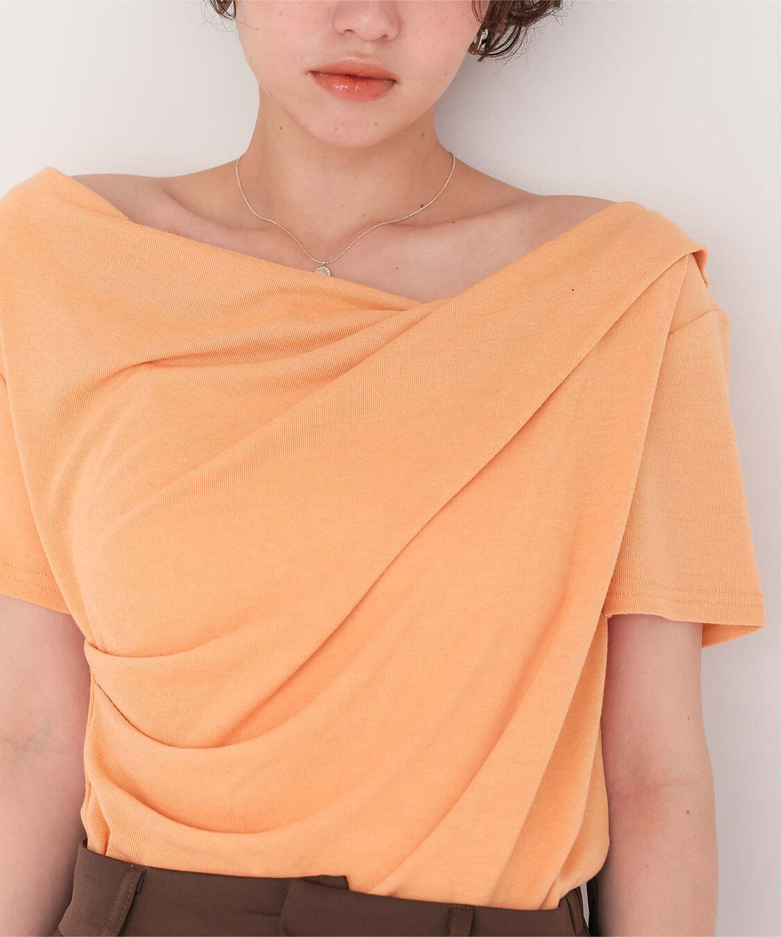 titivate「オフショルダーハーフスリーブTシャツ」|Tシャツ・カットソー|