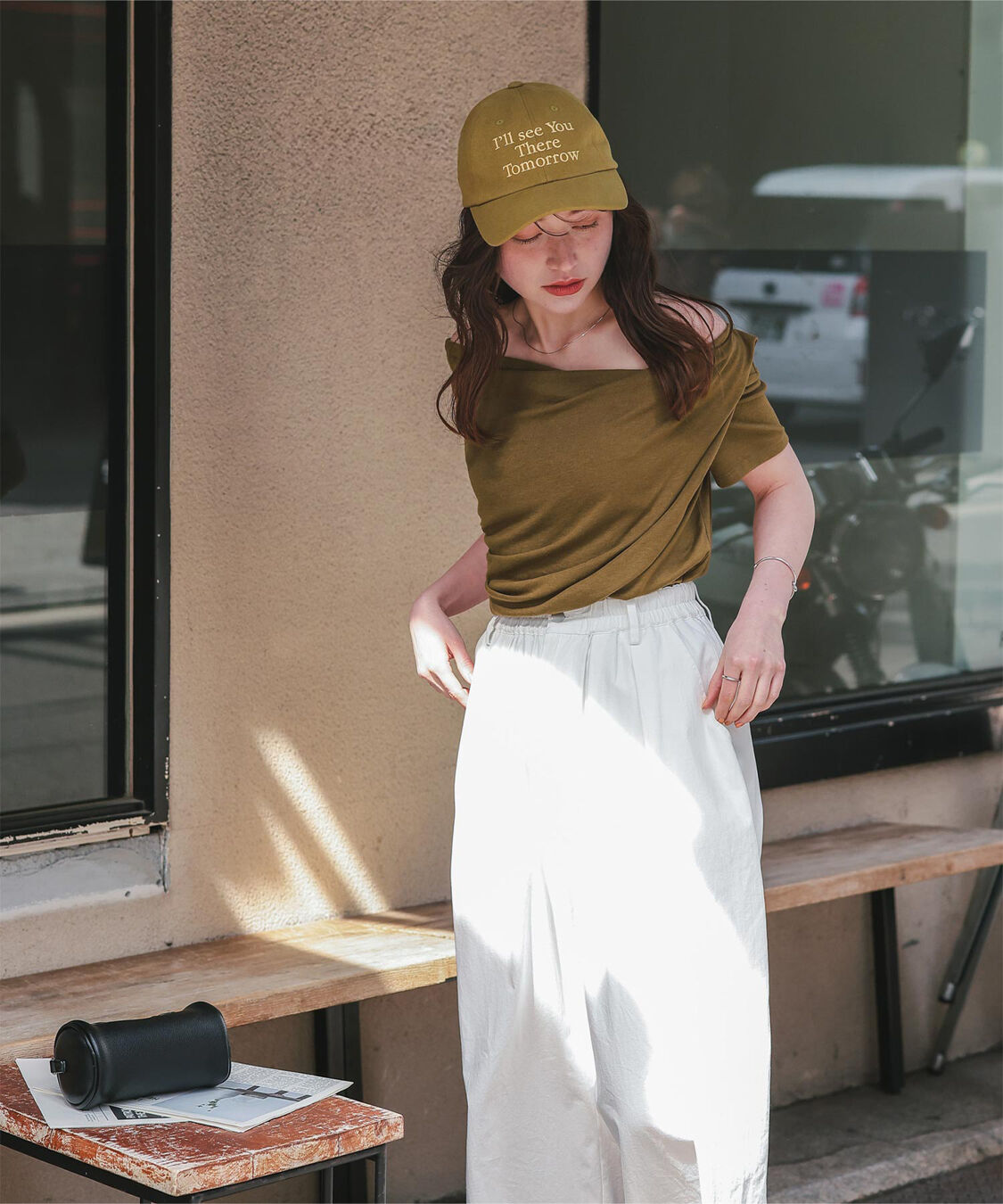 titivate「オフショルダーハーフスリーブTシャツ」|Tシャツ・カットソー|