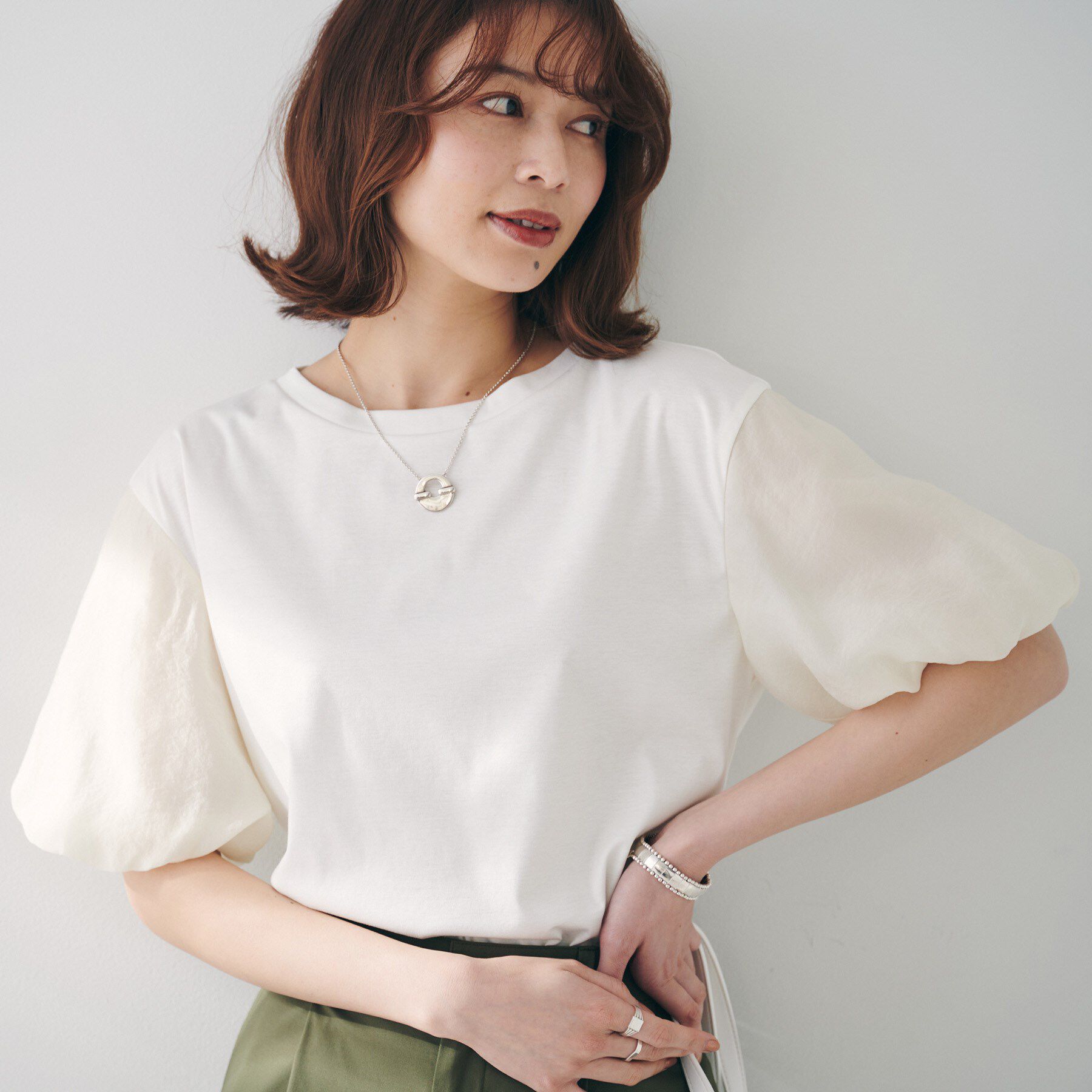 UNTITLED「【二の腕カバー/洗える】袖シアーバルーンプルオーバー」|Tシャツ・カットソー|オフホワイト(003