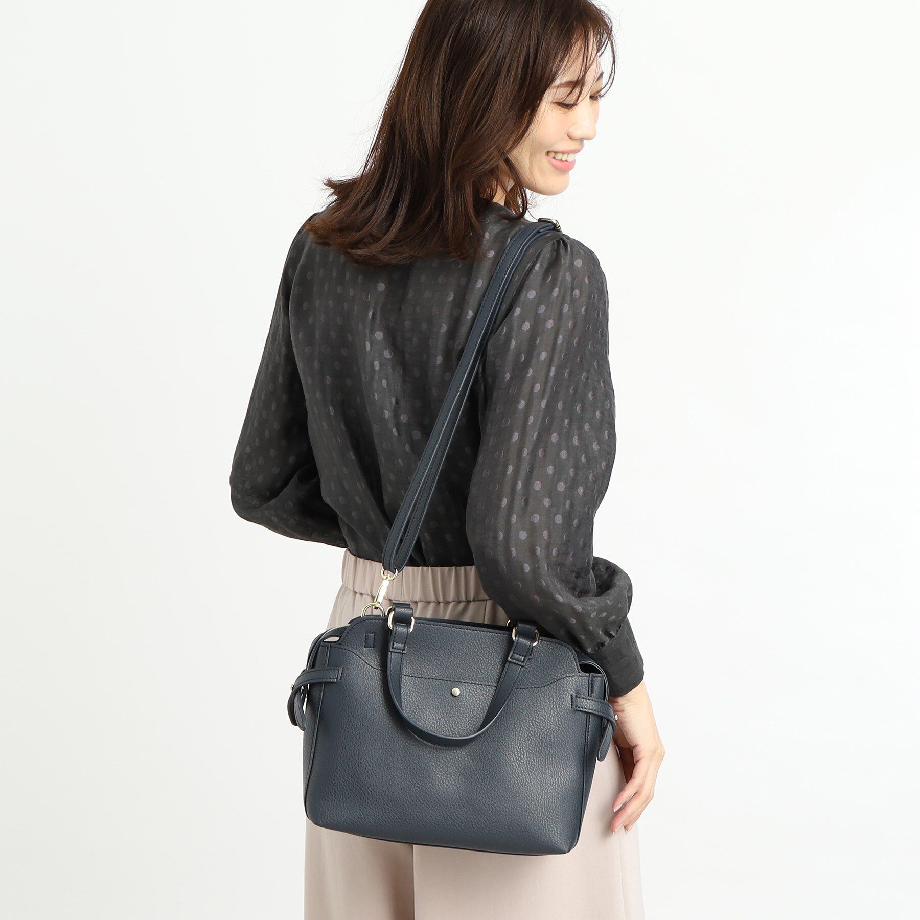 Reflect「【たっぷり収納！あおりポケット／通勤にぴったり◎／WEB先行カラーあり】ショルダー付きミディアムバッ」|トートバッグ|