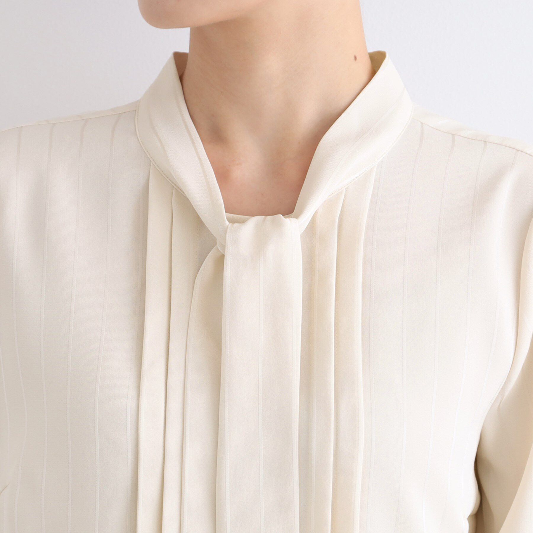 INDIVI「【洗える】シアーストライプ柄ボウタイブラウス」|シャツ・ブラウス|