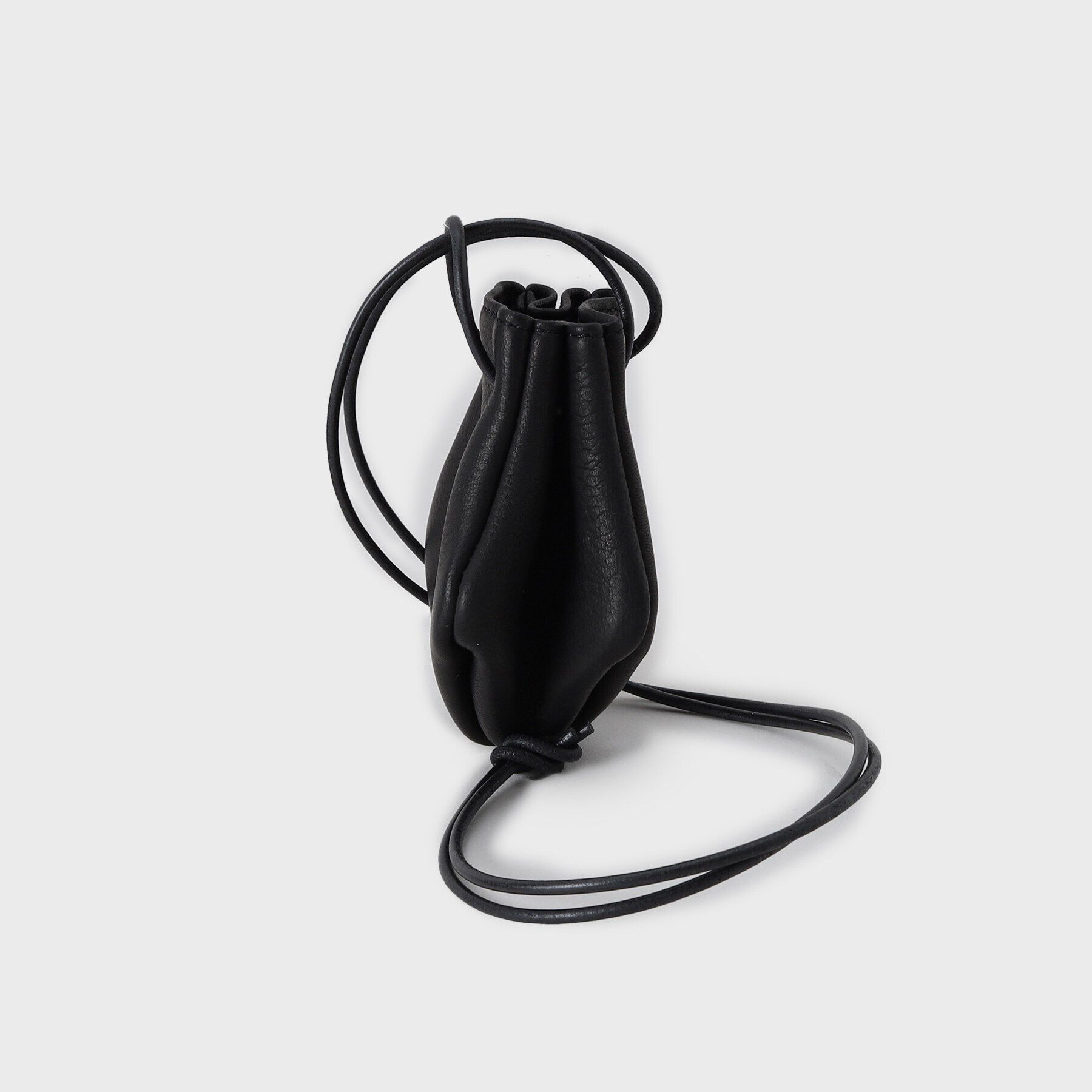 TAKEO KIKUCHI「【THE FLAGSHIP】ディアスキン ネック巾着ポーチ」|ポーチ|