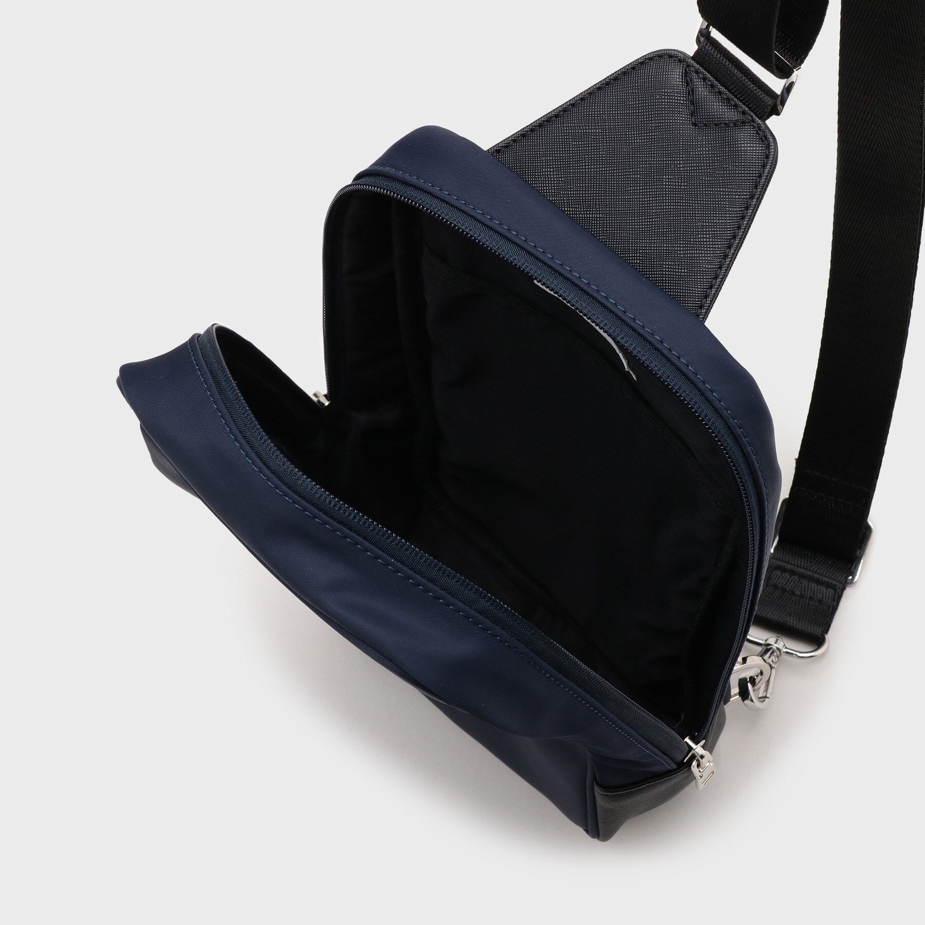 tk.TAKEO KIKUCHI「ナイロンボックスワンショルダー」|ショルダー・メッセンジャー|