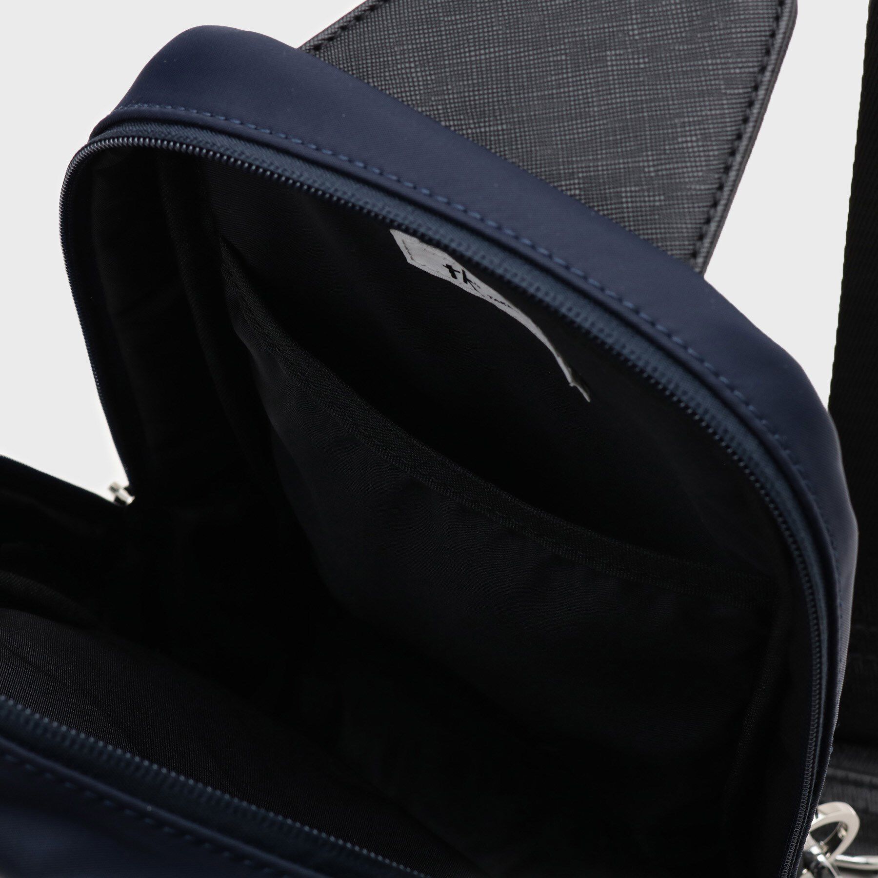 tk.TAKEO KIKUCHI「ナイロンボックスワンショルダー」|ショルダー・メッセンジャー|