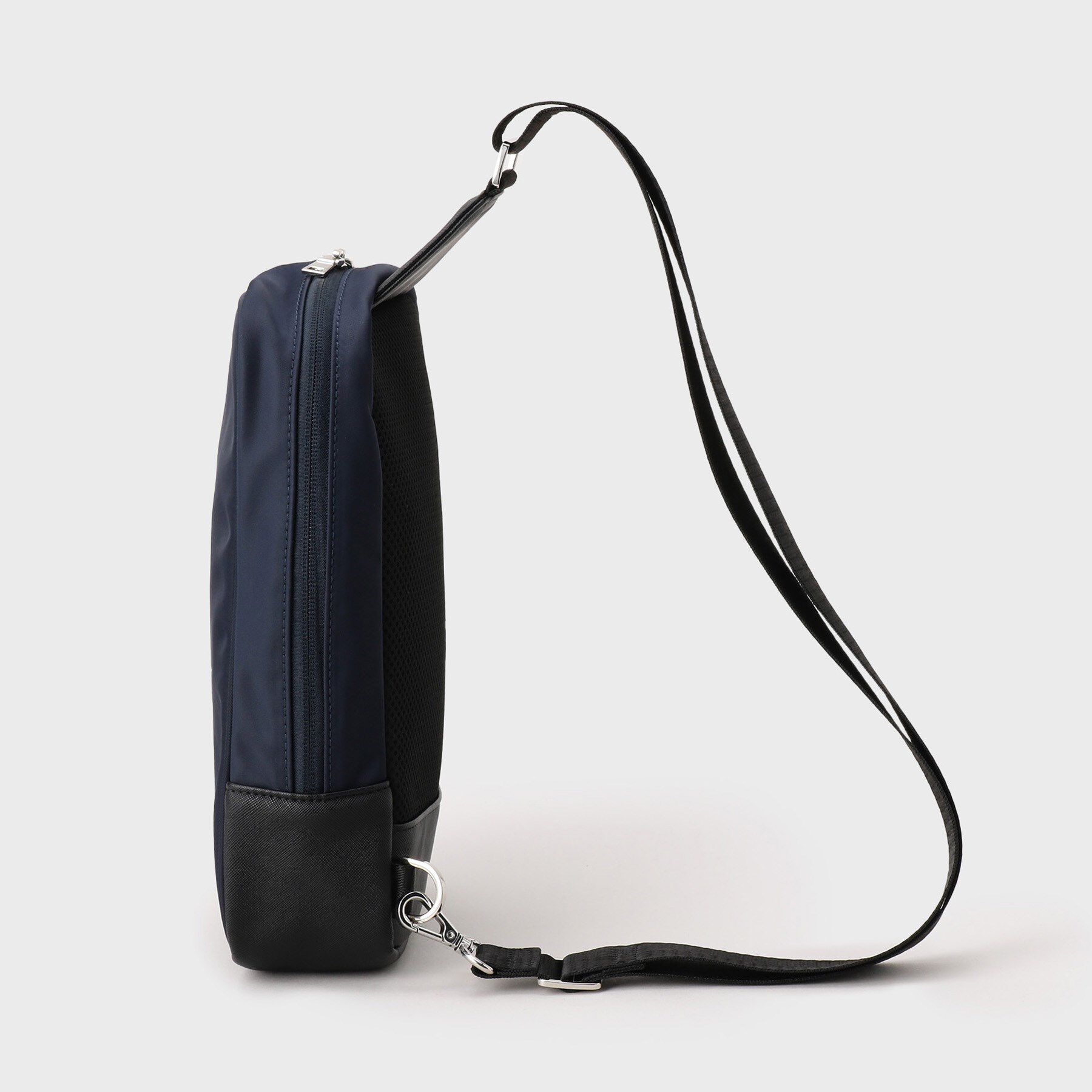 tk.TAKEO KIKUCHI「ナイロンボックスワンショルダー」|ショルダー・メッセンジャー|