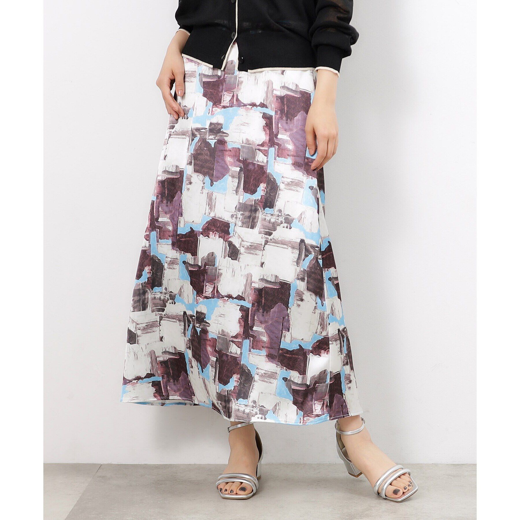 OPAQUE.CLIP「幾何プリント サテンナローフレアスカート【洗濯機洗い可】」|スカート|