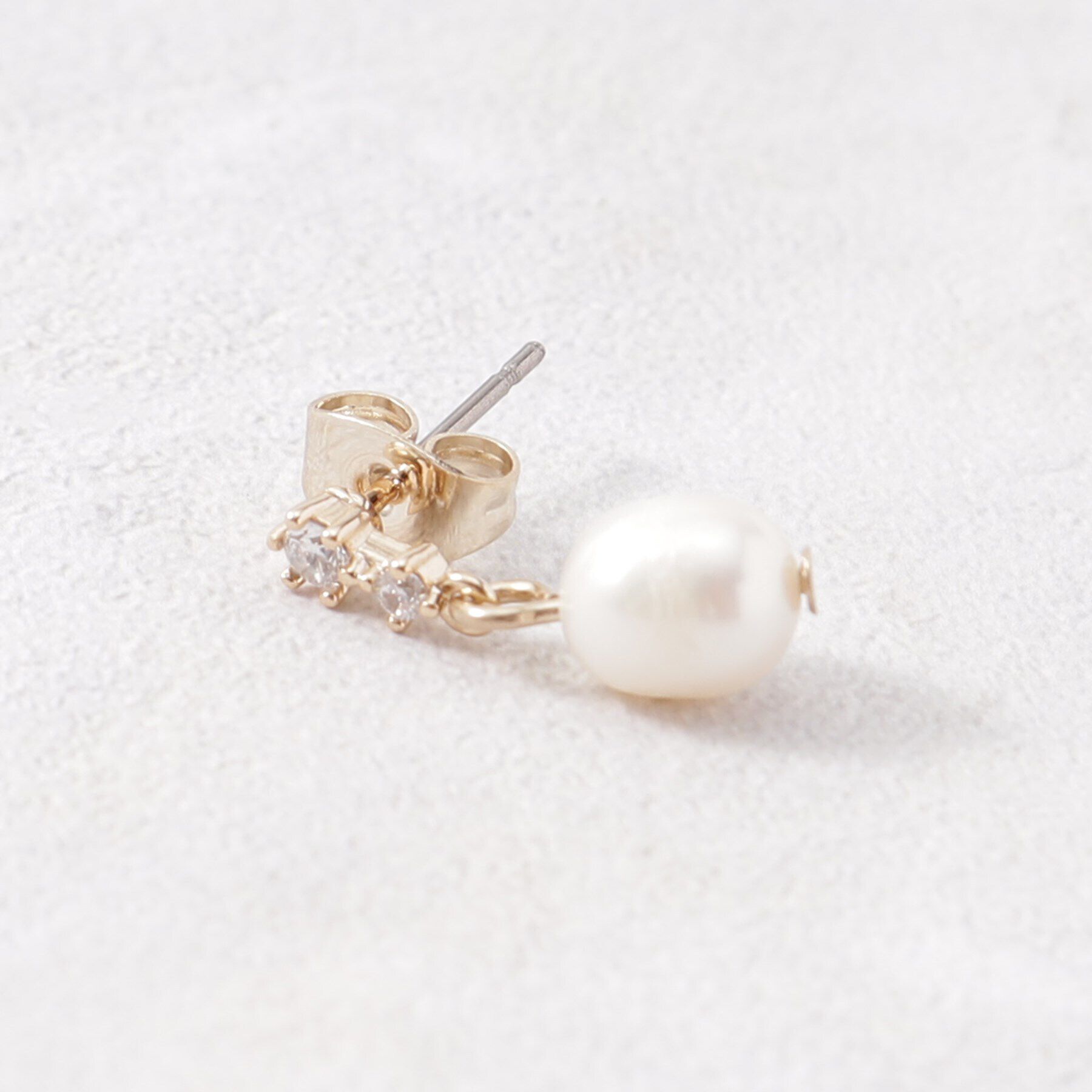 OPAQUE.CLIP「淡水パールビジューピアス」|ピアス|