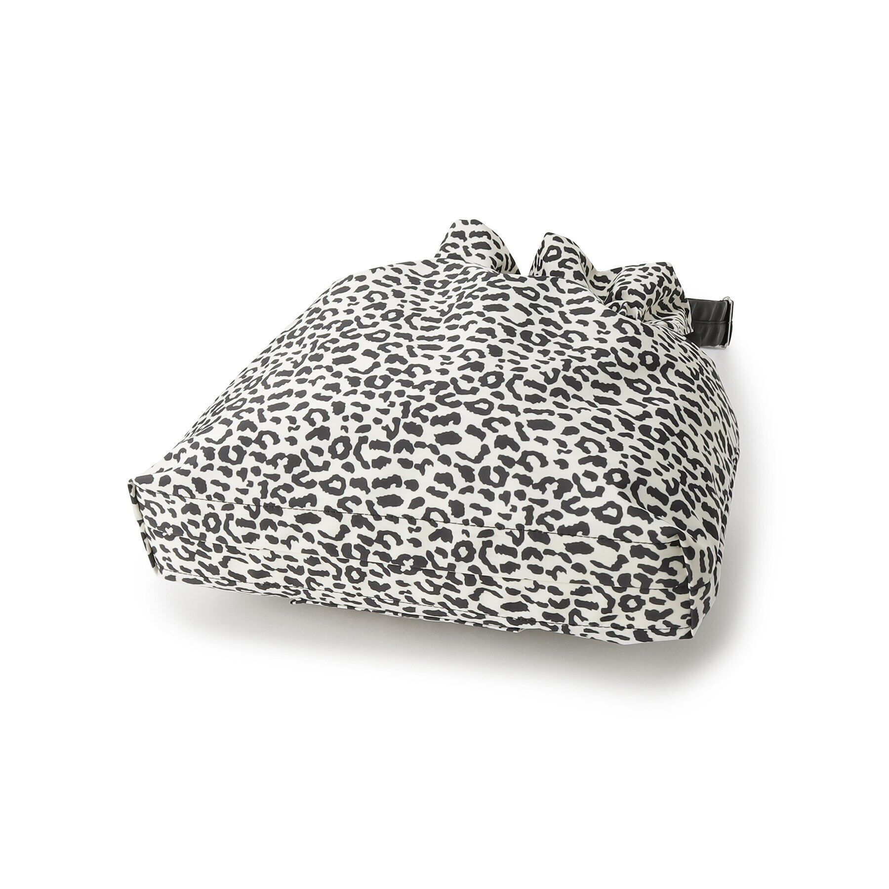 OPAQUE.CLIP「【軽量／A4収納可能】レオパード柄ドローストリングショルダーバッグ」|ショルダー・メッセンジャー|