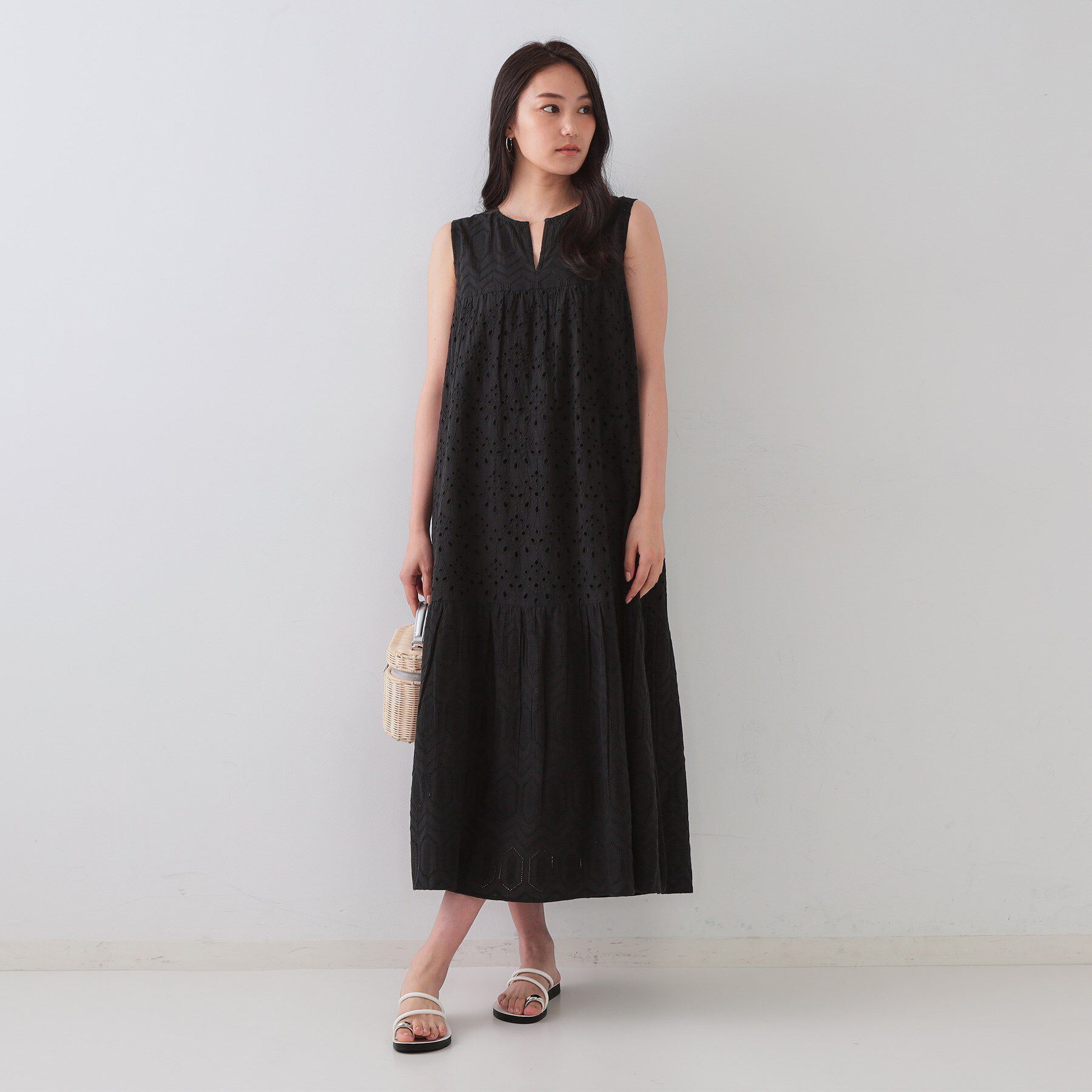 OPAQUE.CLIP「インドコットンアイレット刺繍ティアードワンピース【洗える】」|ワンピース|