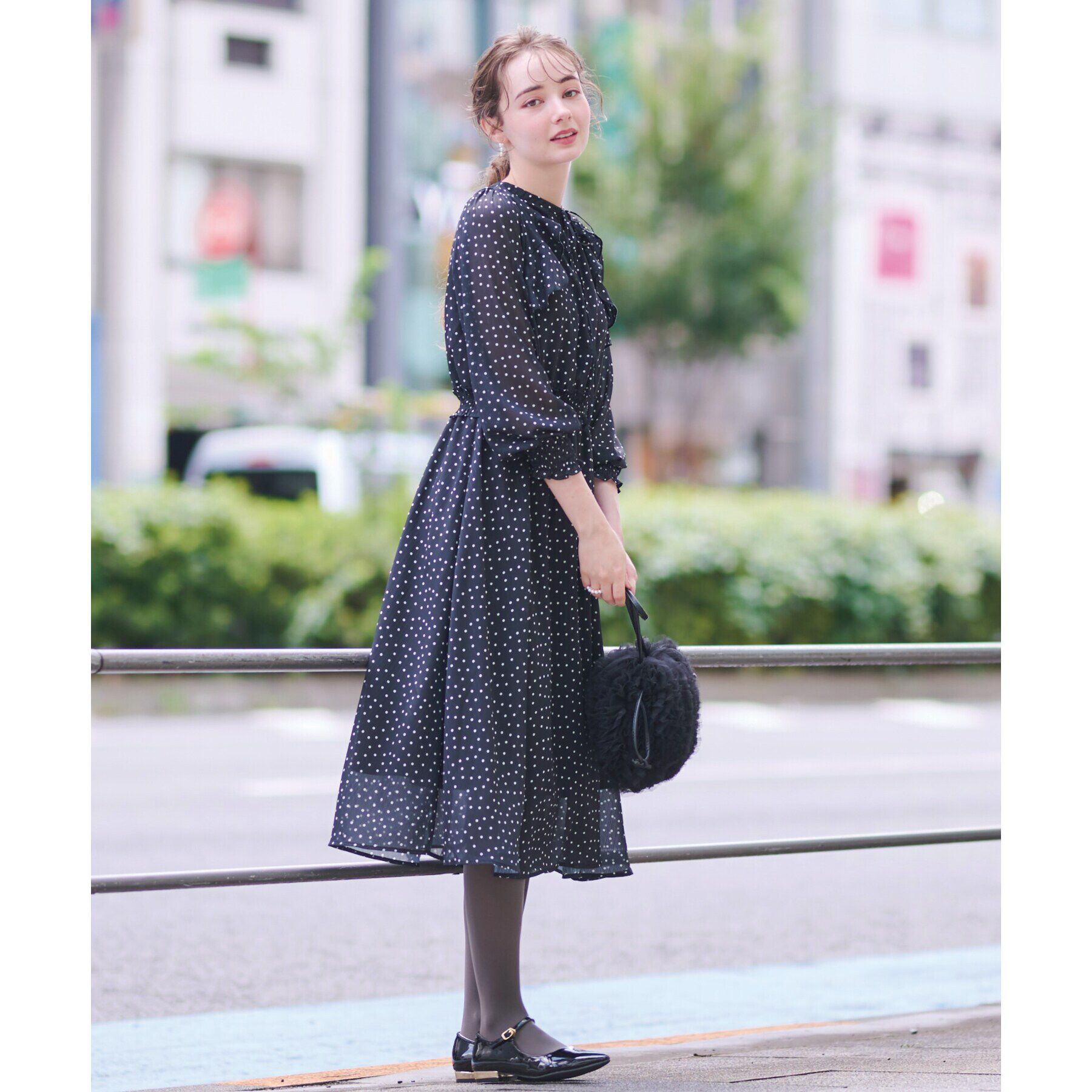 Couture broach「【一枚で華やかにキマる】ドットフリルデザインワンピース」|ワンピース|