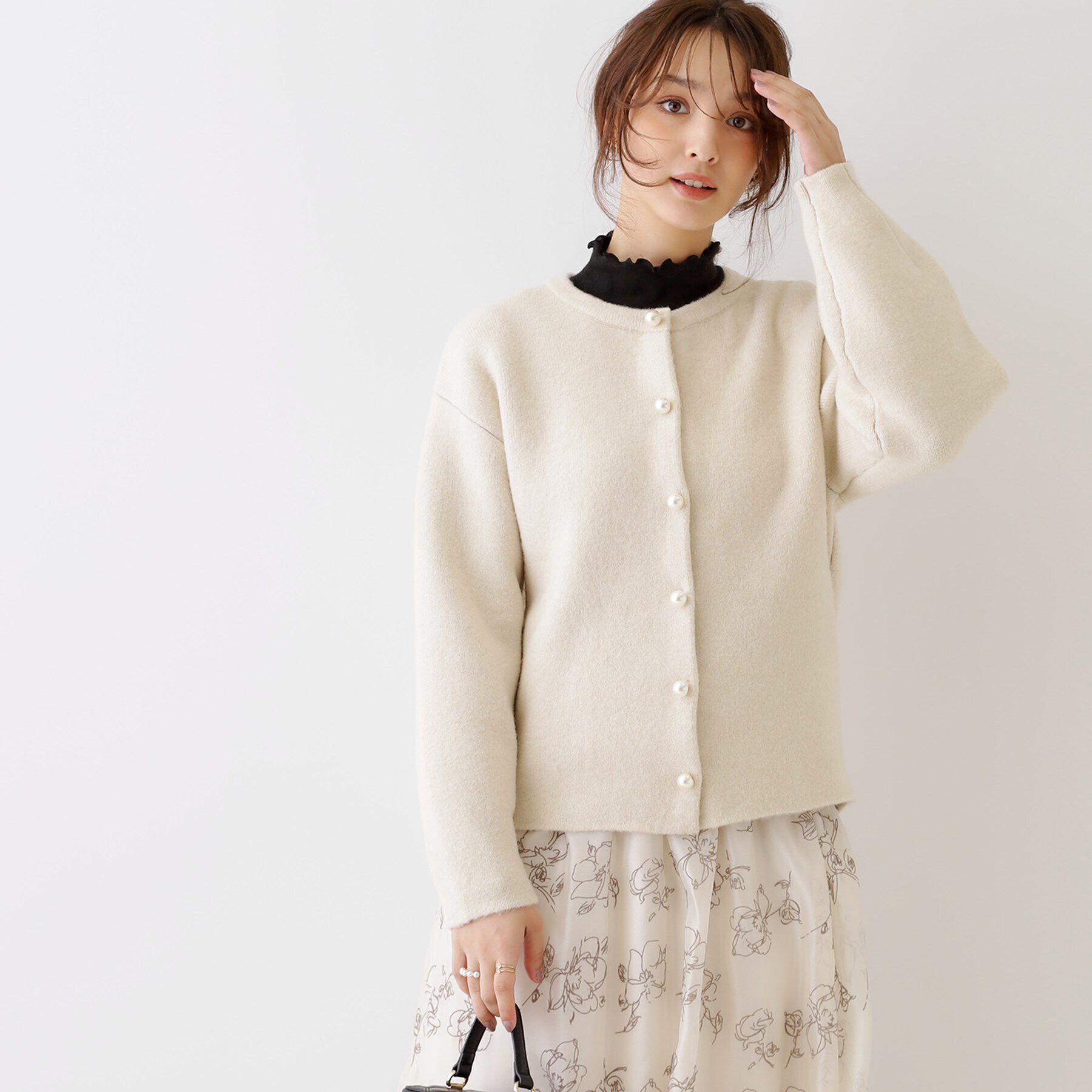 Couture broach「【上品仕立て】パール調釦コクーンニットジャケット」|ノーカラージャケット|