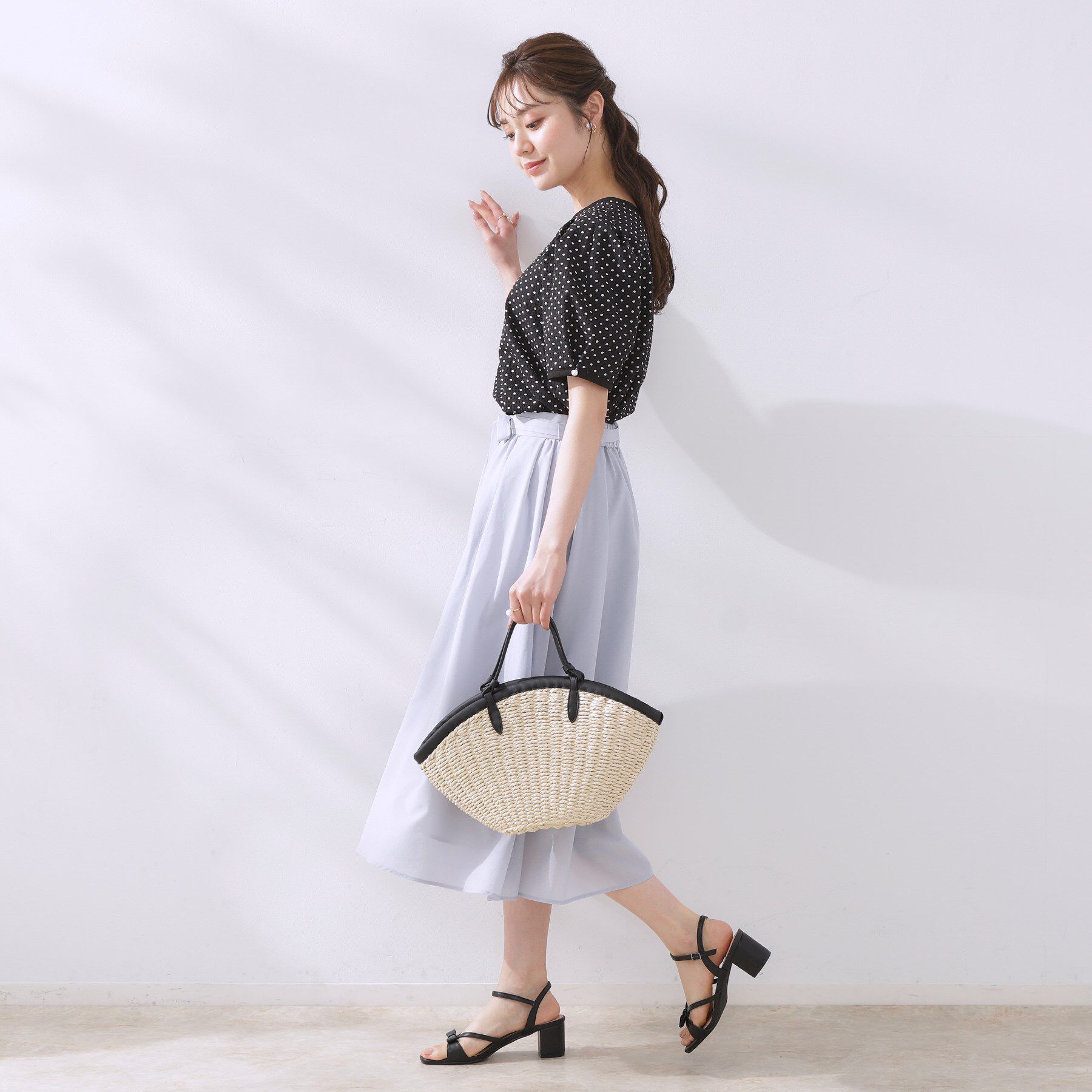 Couture broach「【フェミニン・二の腕カバー・通勤】サッカードットデザインブラウス」|シャツ・ブラウス|