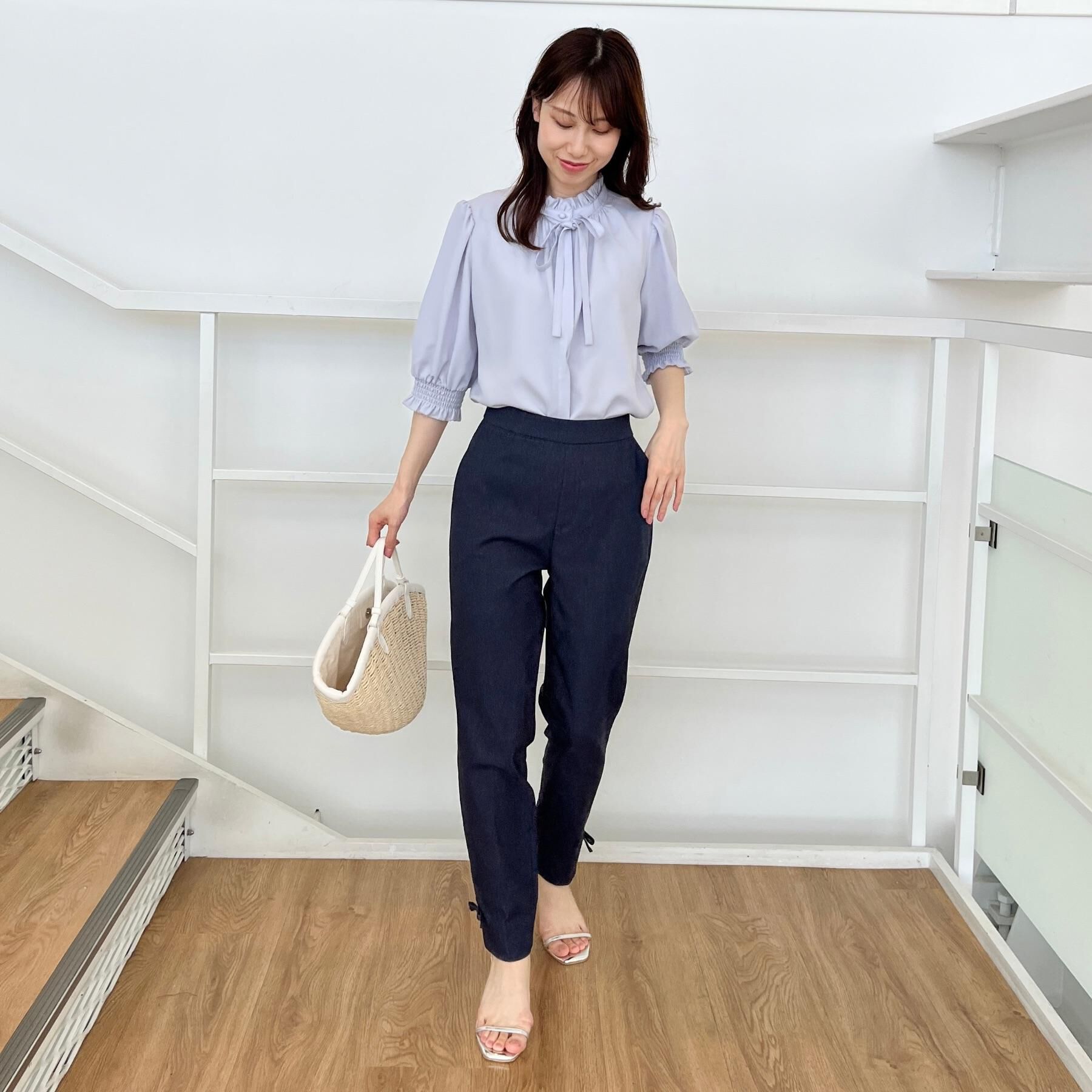 Couture broach「【5分袖・通勤】リボンタイ付きピコフリル5分袖ブラウス」|シャツ・ブラウス|