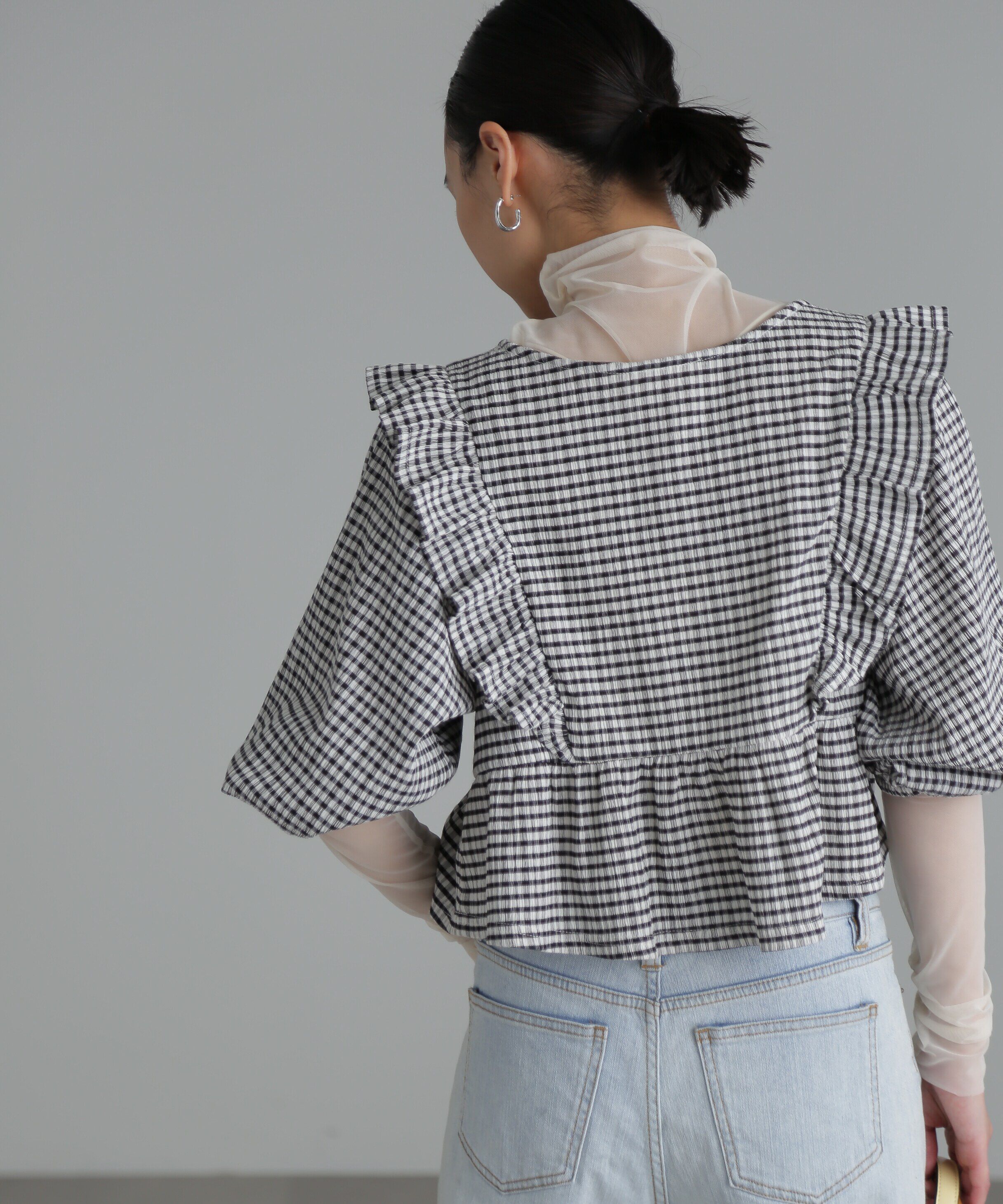  「［パープルカラーWEB限定］肩フリルギンガムペプラムブラウス」|シャツ・ブラウス|