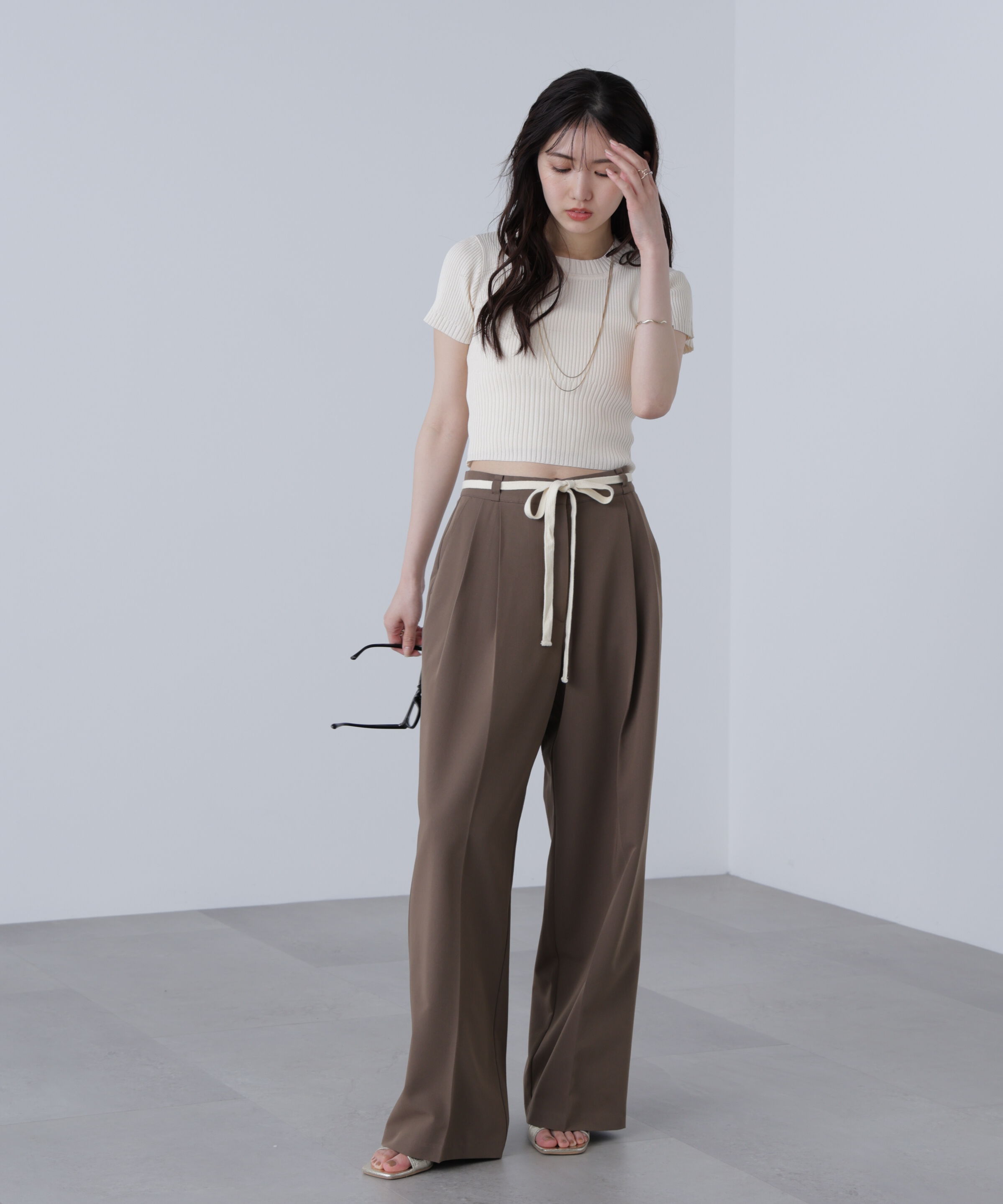  「ショート丈クルーネックリブニット」|ニット・セーター|