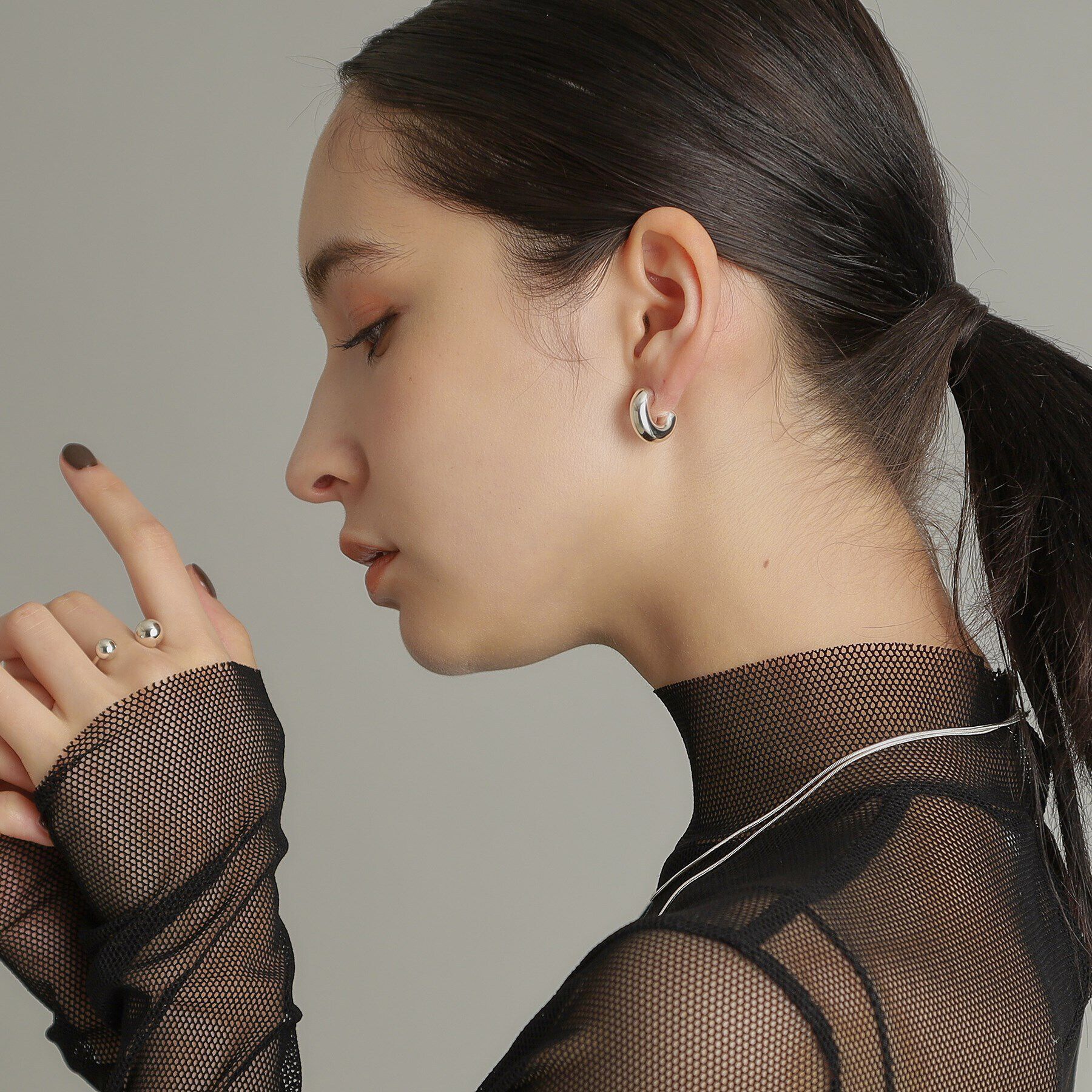 COCOSHNIK ONKITSCH「シルバー ホロウフープピアス ラウンドM」|ピアス|