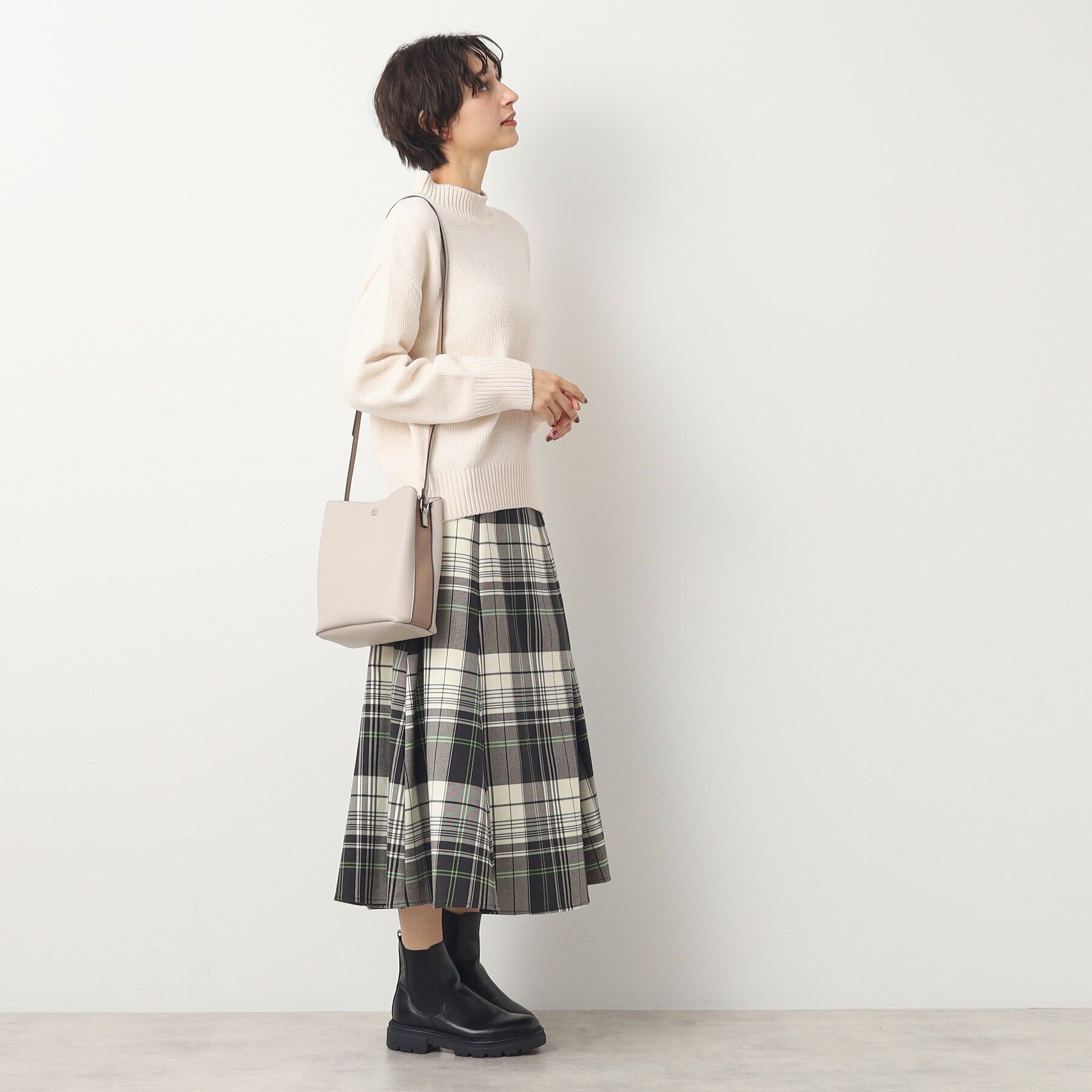 Dessin「【洗える・4サイズ展開・トレンド】ハイネックベロアモールニット（XS～L）」|ニット・セーター|