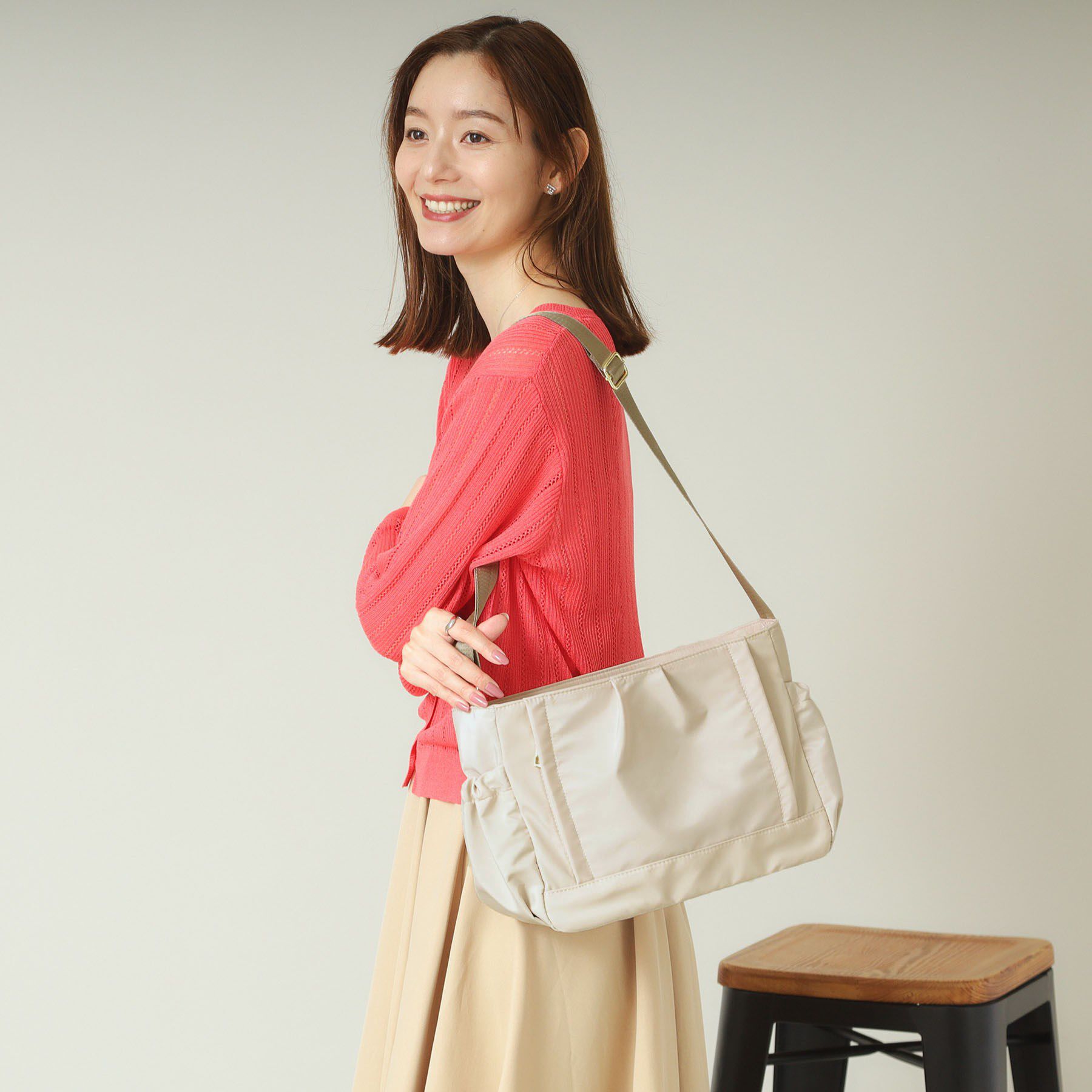 ITS&rsquo;DEMO「【12ポケット】収納アドバイザー三層ショルダー」|ショルダー・メッセンジャー|