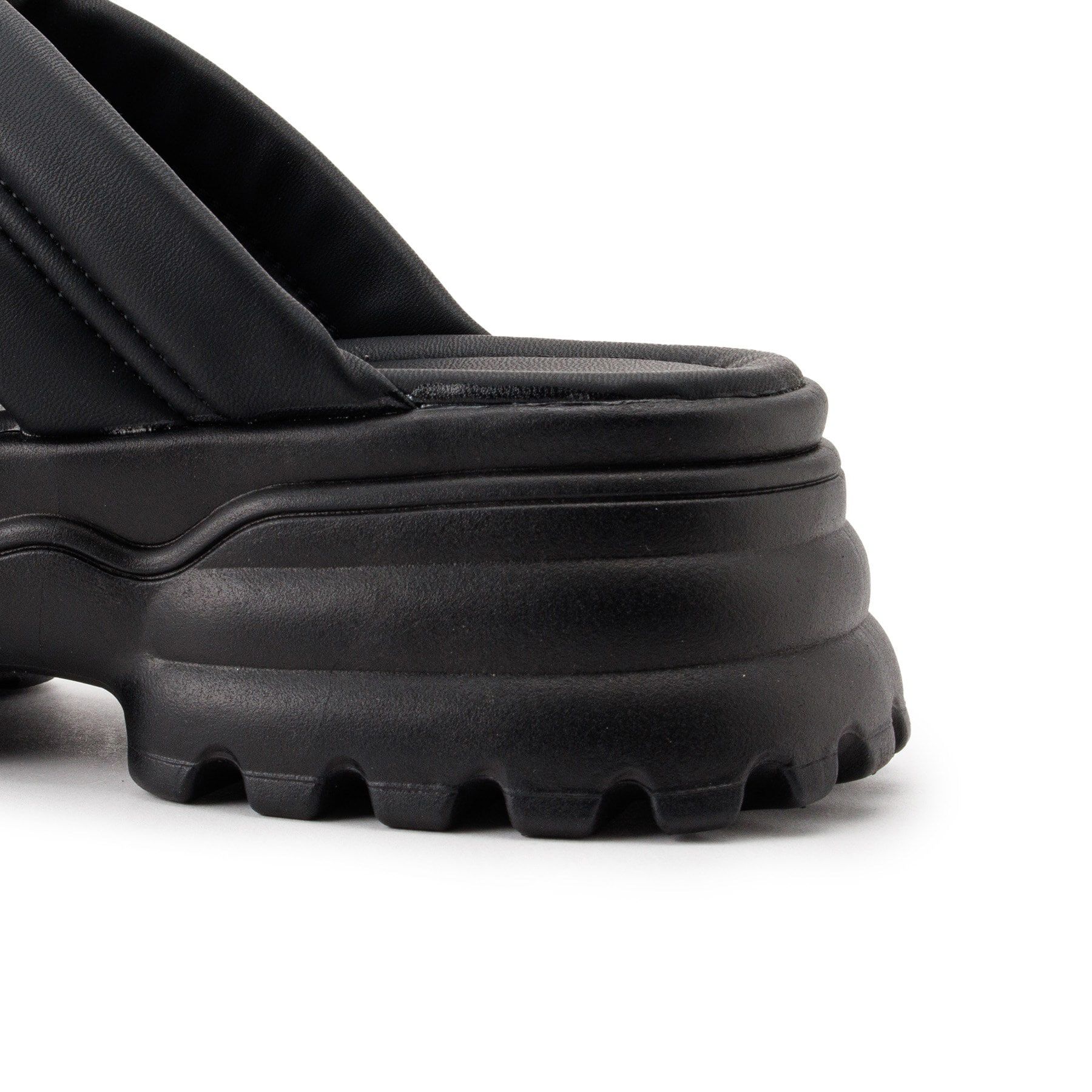 csT&P「キラキラ付き厚底サンダル」|サンダル|