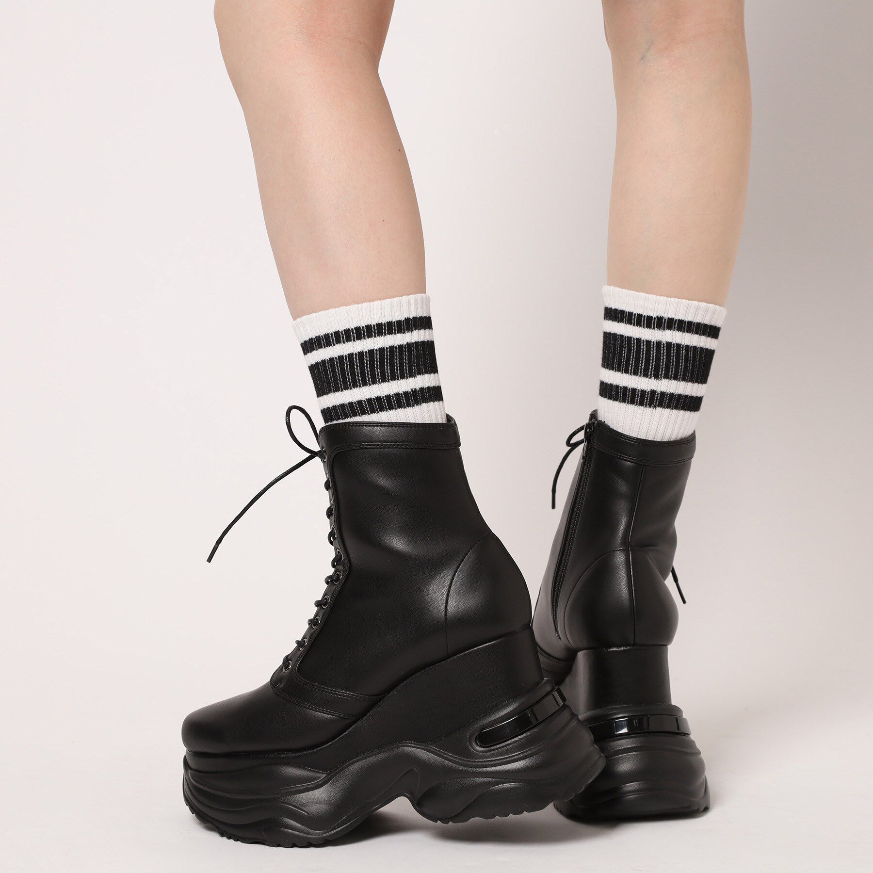 ESPERANZA「厚底スニーカーショートブーツ【レースアップ・足首にフィットして細見え】歩きやすいブーツスニーカー」|ショートブーツ|