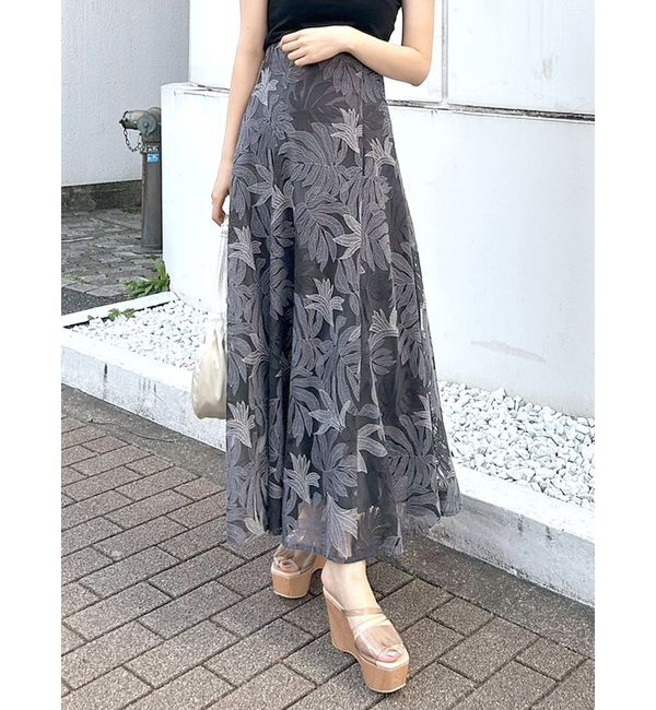 MERCURYDUO「モンステラチュール刺繍スカート」|スカート|チャコールグレー