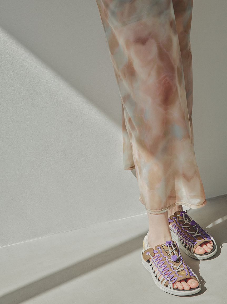 KEEN「【emmi&times;KEEN】UNEEK II OT / emmi」|スニーカー|