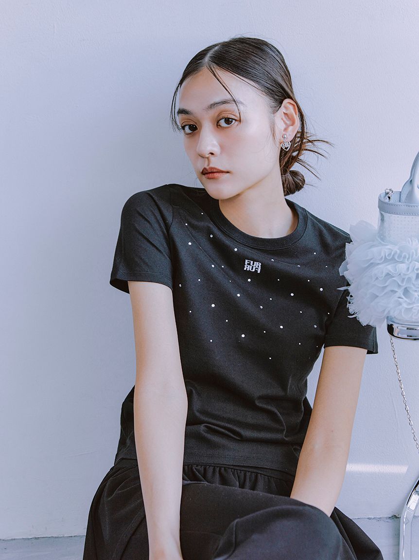 FURFUR「【WEB限定】ビジュー付きロゴ刺繍Tシャツ」|Tシャツ・カットソー|BLK