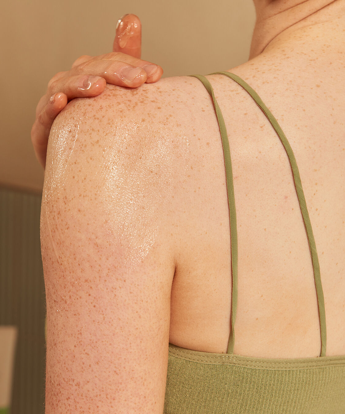 THE BODY SHOP「AL マルチユース フェイス＆ボディジェル 200mL（香り：アロエ）」|美容液・オイル・クリーム|