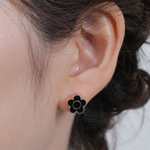 MARY QUANT「パールデイジーデュオ ピアス」|ピアス|