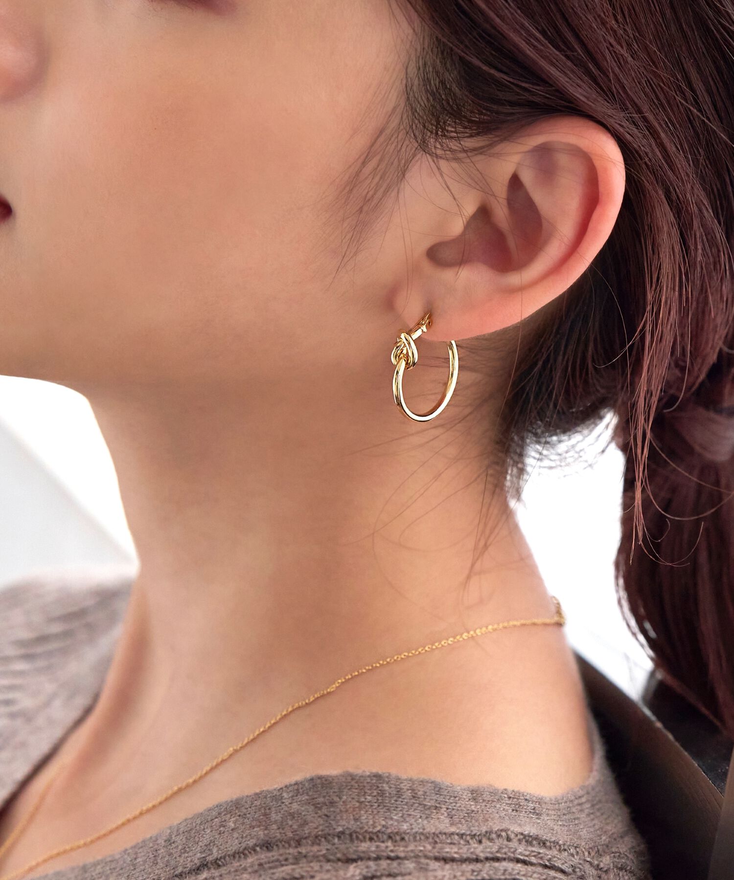 Phoebe「スタイリッシュノットフープピアス　ゴールド」|ピアス|