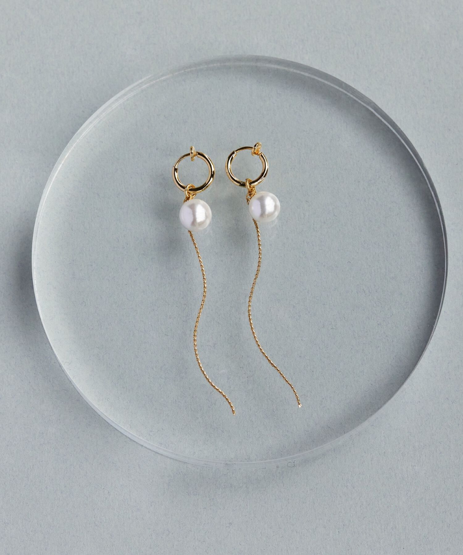 Phoebe「シェルパールスウィングイヤリング　ゴールド」|イヤリング|