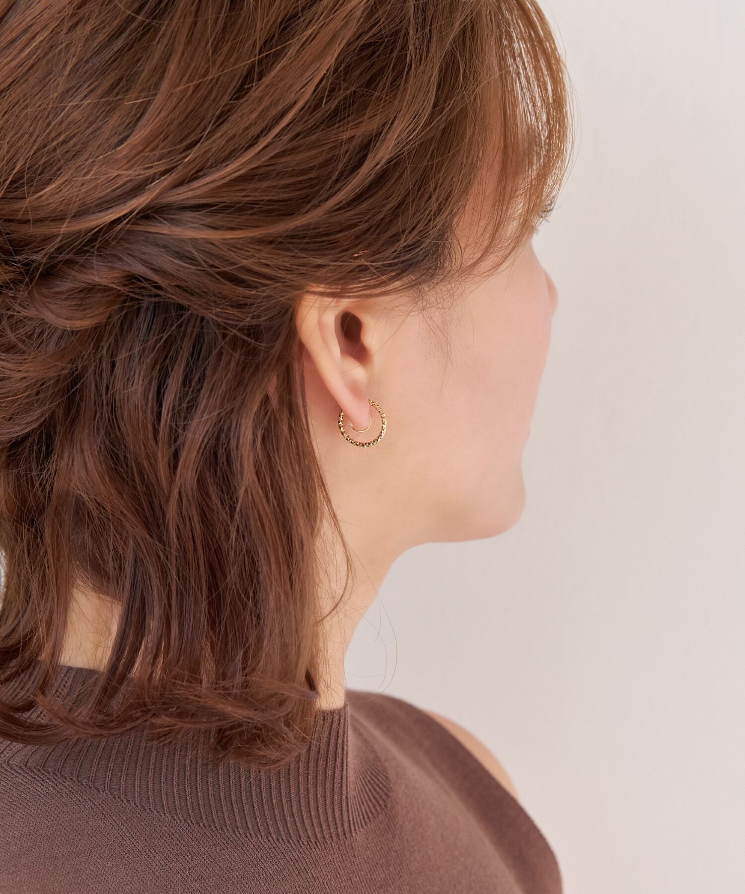 Phoebe「【金属アレルギー対応】【痛くないシリーズ】グリッターフープライトフィットイヤリング(スモール)」|イヤリング|