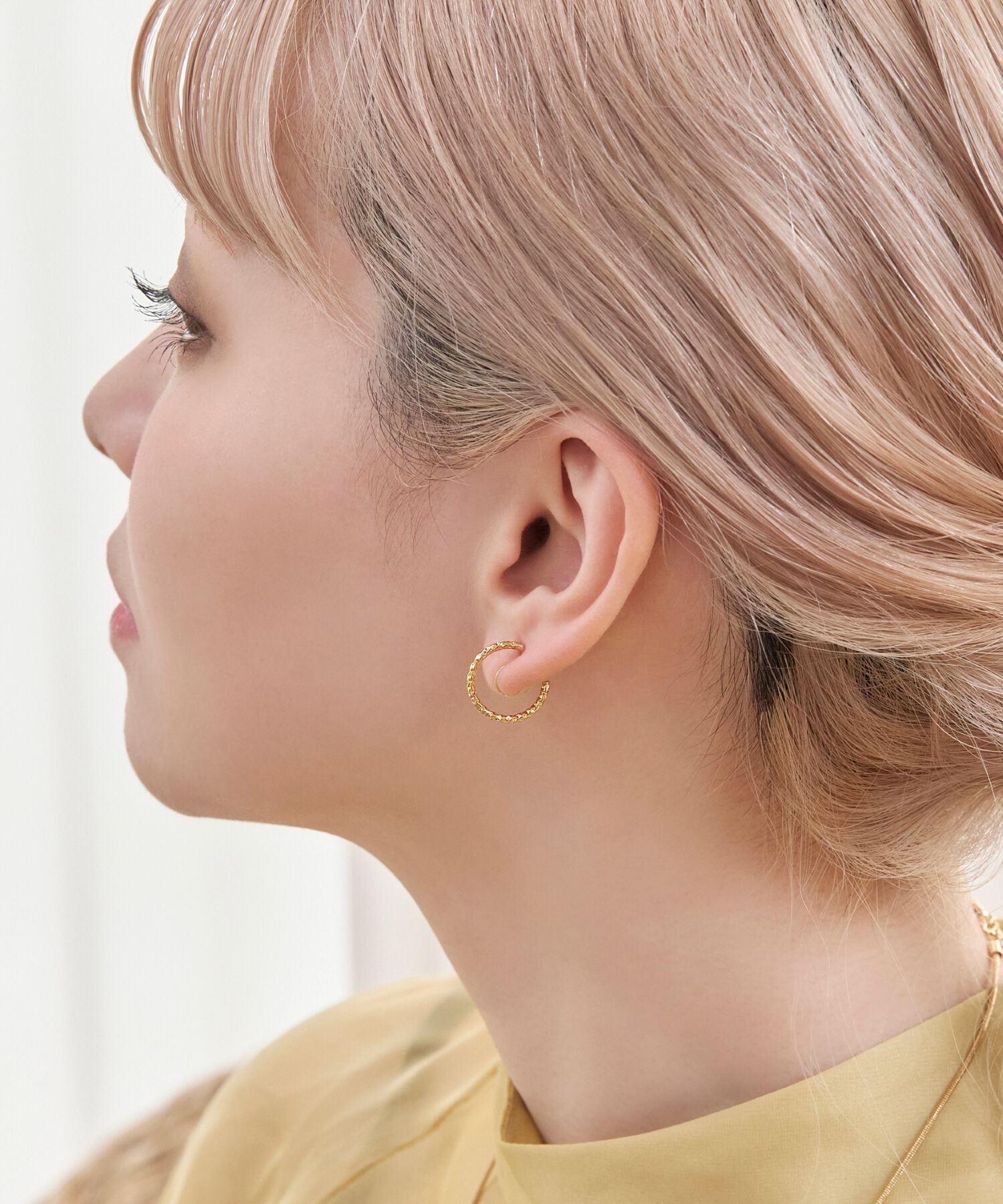 Phoebe「【金属アレルギー対応】【痛くないシリーズ】グリッターフープライトフィットイヤリング(スモール)」|イヤリング|