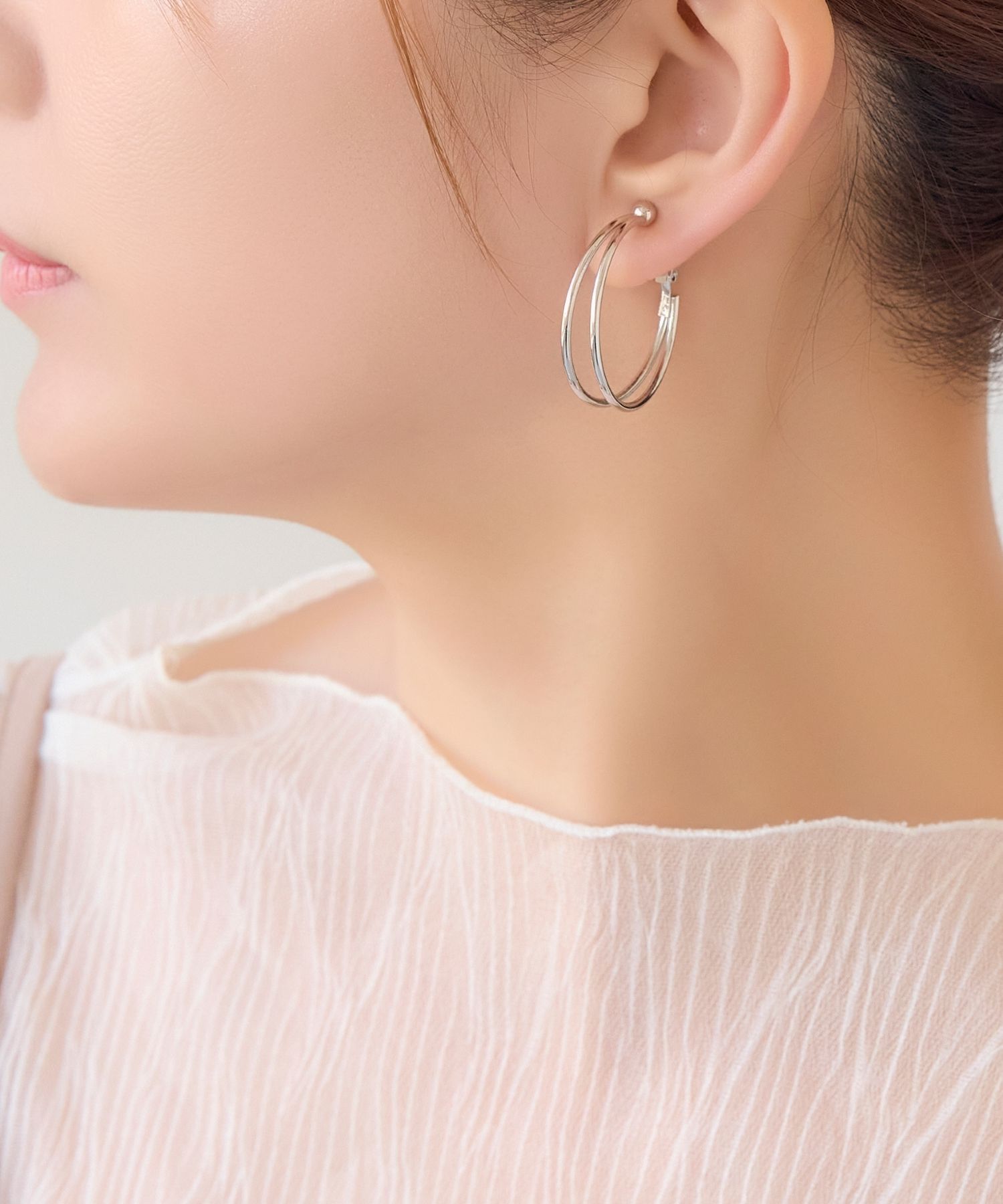 Phoebe「ダブルラインフープイヤリング」|イヤリング|