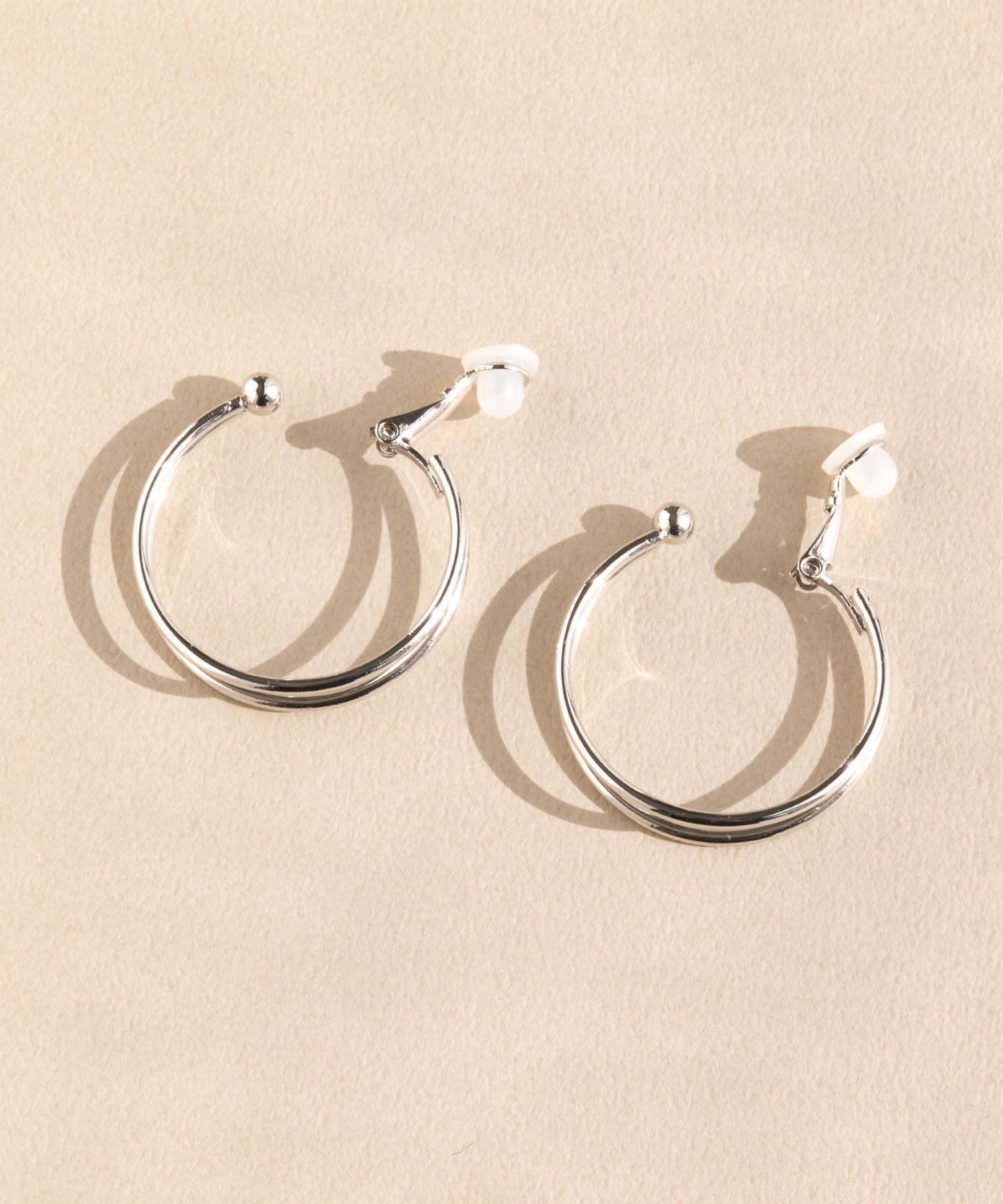 Phoebe「ダブルラインフープイヤリング」|イヤリング|