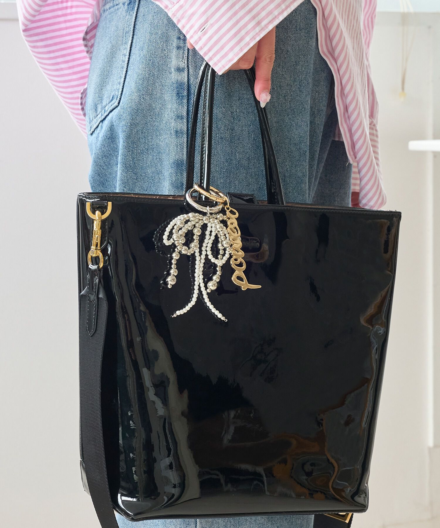 Phoebe「レタードキーチャーム　パワー」|チャーム・キーホルダー|ゴールド