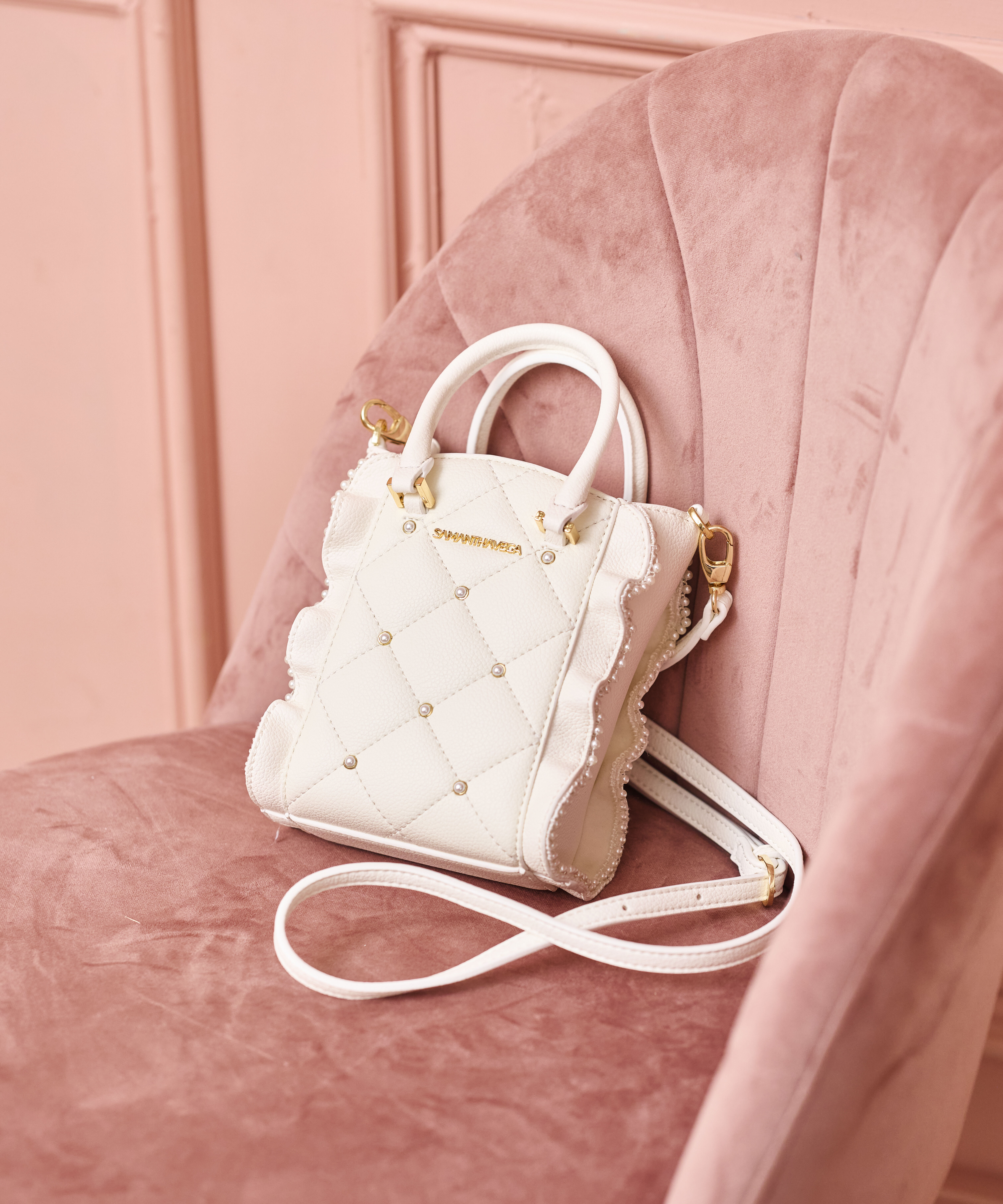Samantha Vega「キルティングパールフラッタースマホショルダー」|ショルダー・メッセンジャー|ホワイト