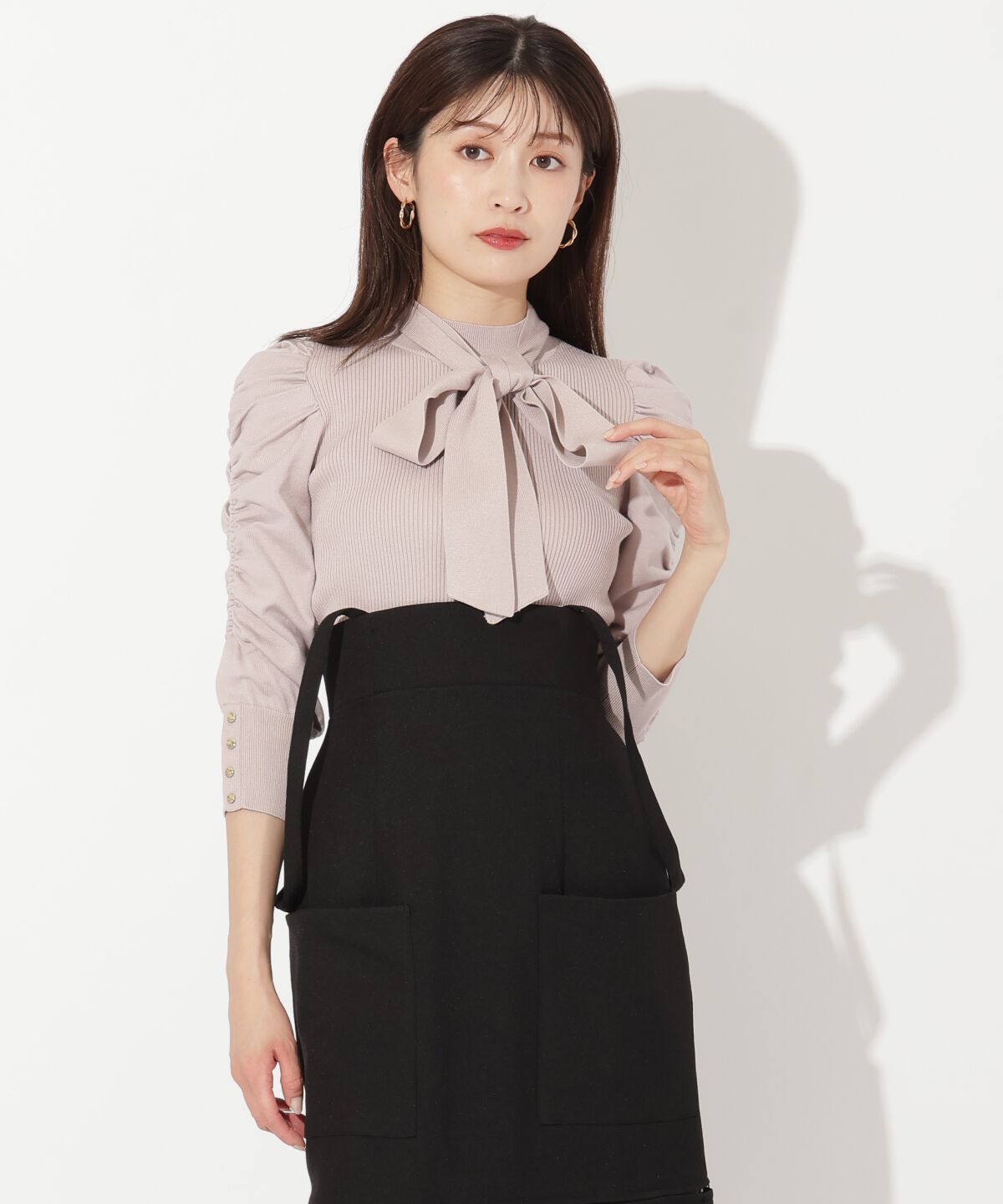 アンドクチュール「袖ギャザーボウタイ付きニットプルオーバー」|ニット・セーター|ライトグレー