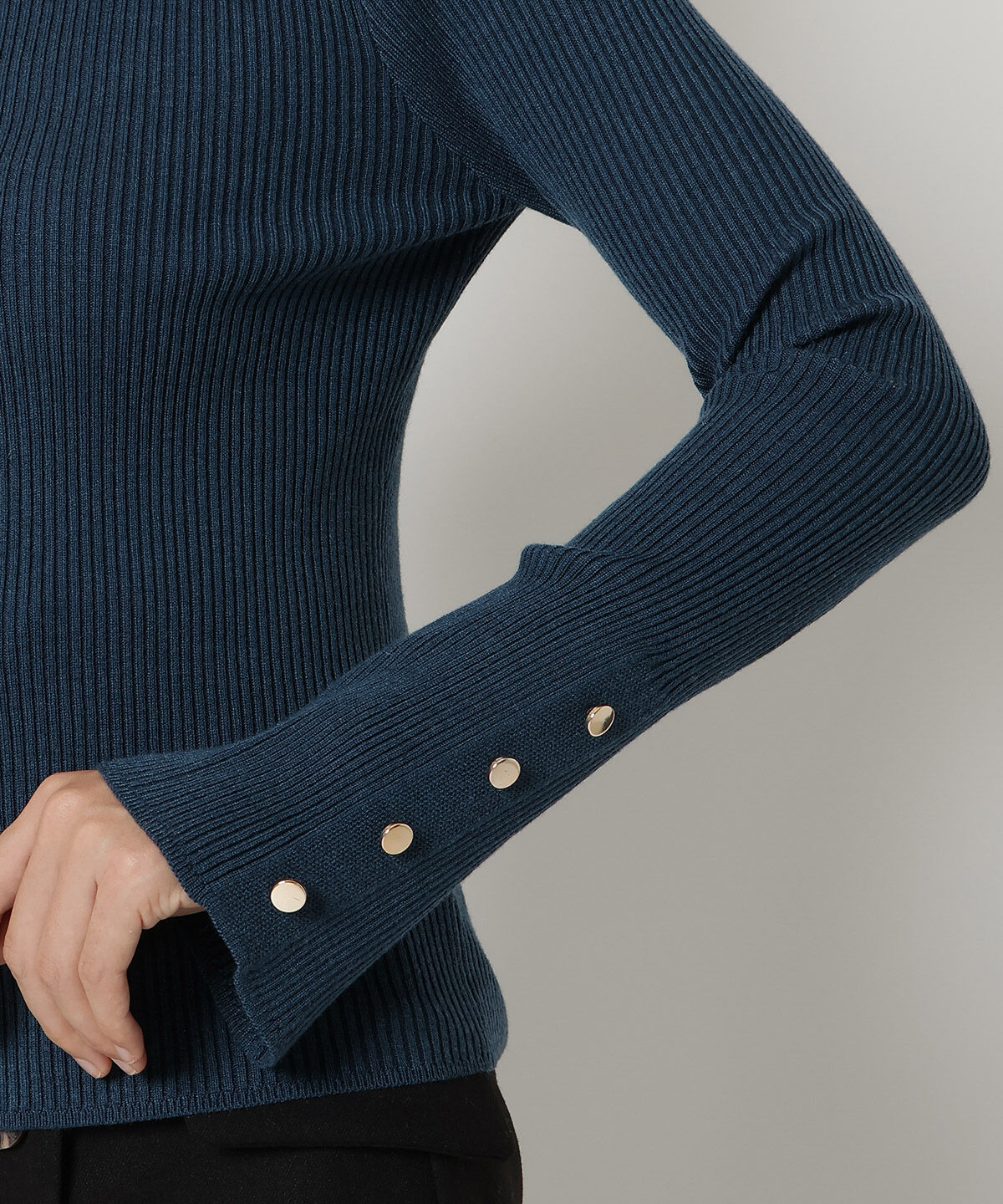 REDYAZEL「袖フレアタートルニット」|ニット・セーター|