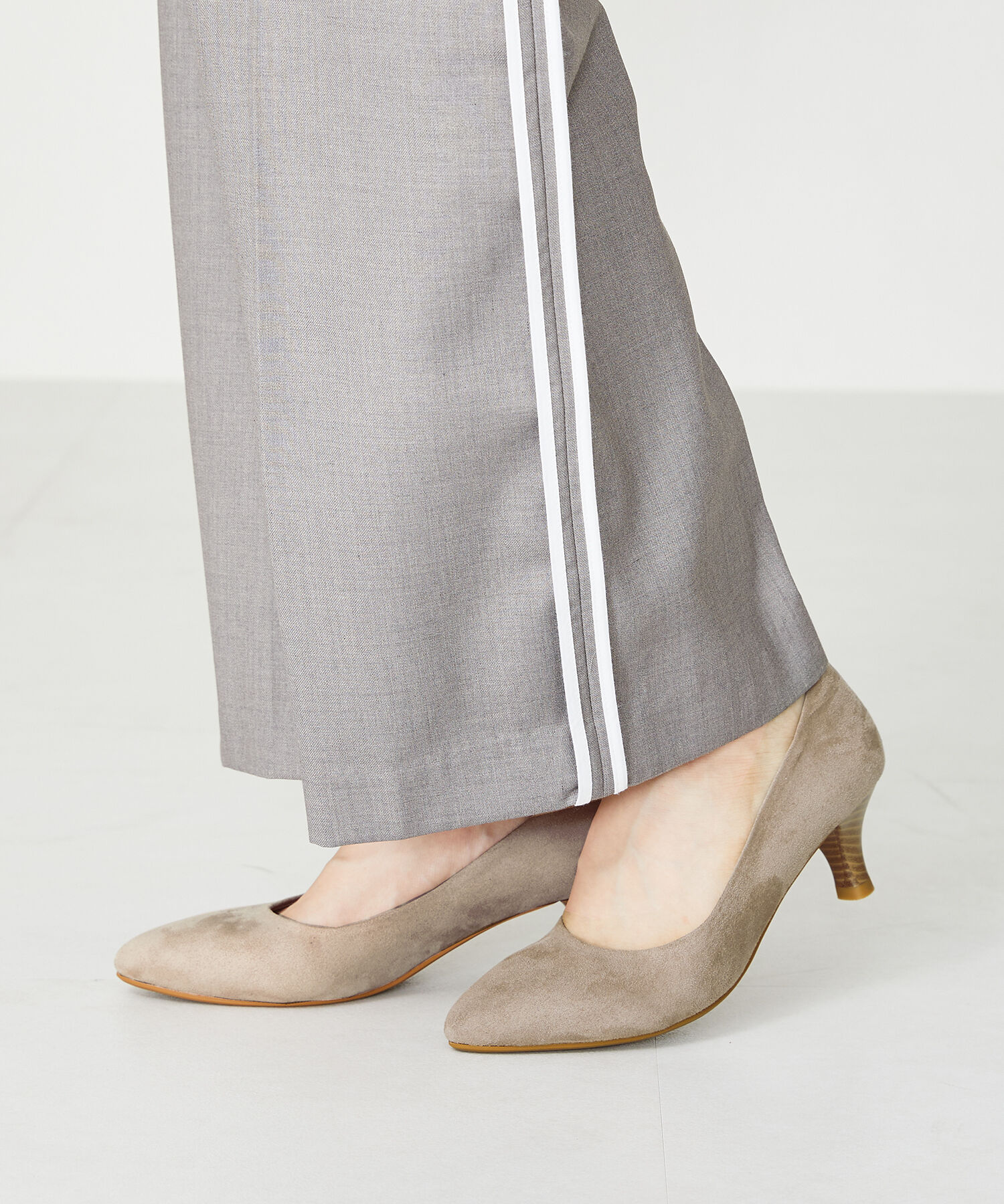 ORiental TRaffic「【WEB限定 / 累計9万足突破】 ミドルヒール パンプス /R-4008  ヒール5.5cm シンプル オフィス クッション」|パンプス|