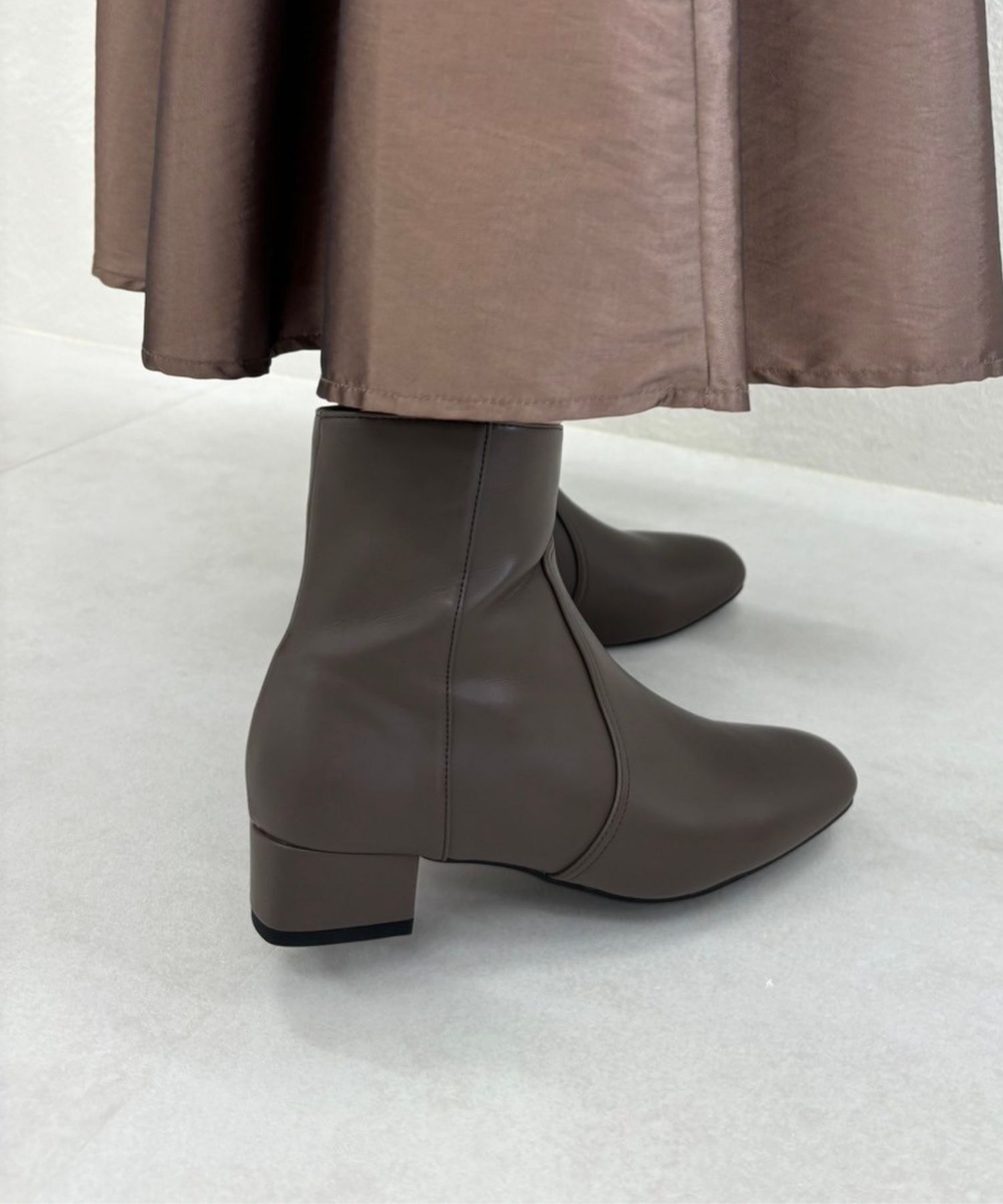 WA Oriental TRaffic「【 防寒 】スクエアトゥ プレーン ショートブーツ /32401 中敷き起毛 ＆ クッション」|ショートブーツ|