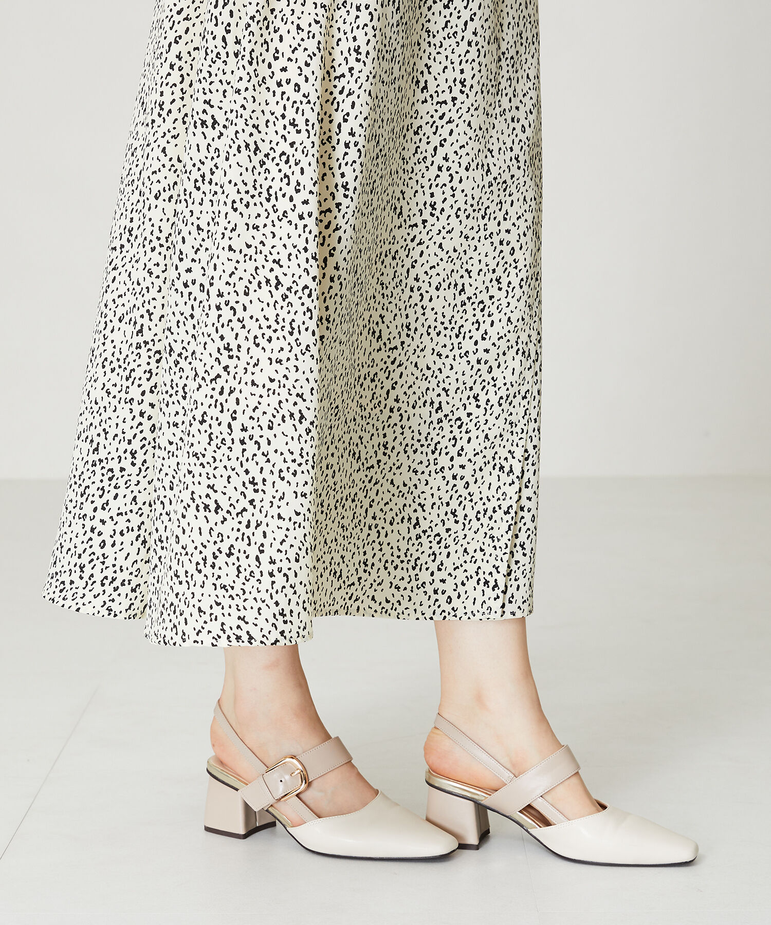 ORiental TRaffic「【トレンド】変形ヒールバックストラップパンプス/41101 パンプス 人気 売れてる スクエアトゥ」|サンダル|