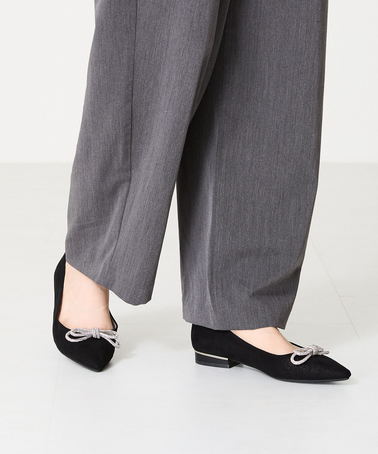 ORiental TRaffic「【トレンド】ビジューリボンフラットパンプス/41310 人気 トレンド パンプス 売れてる 上品」|パンプス|