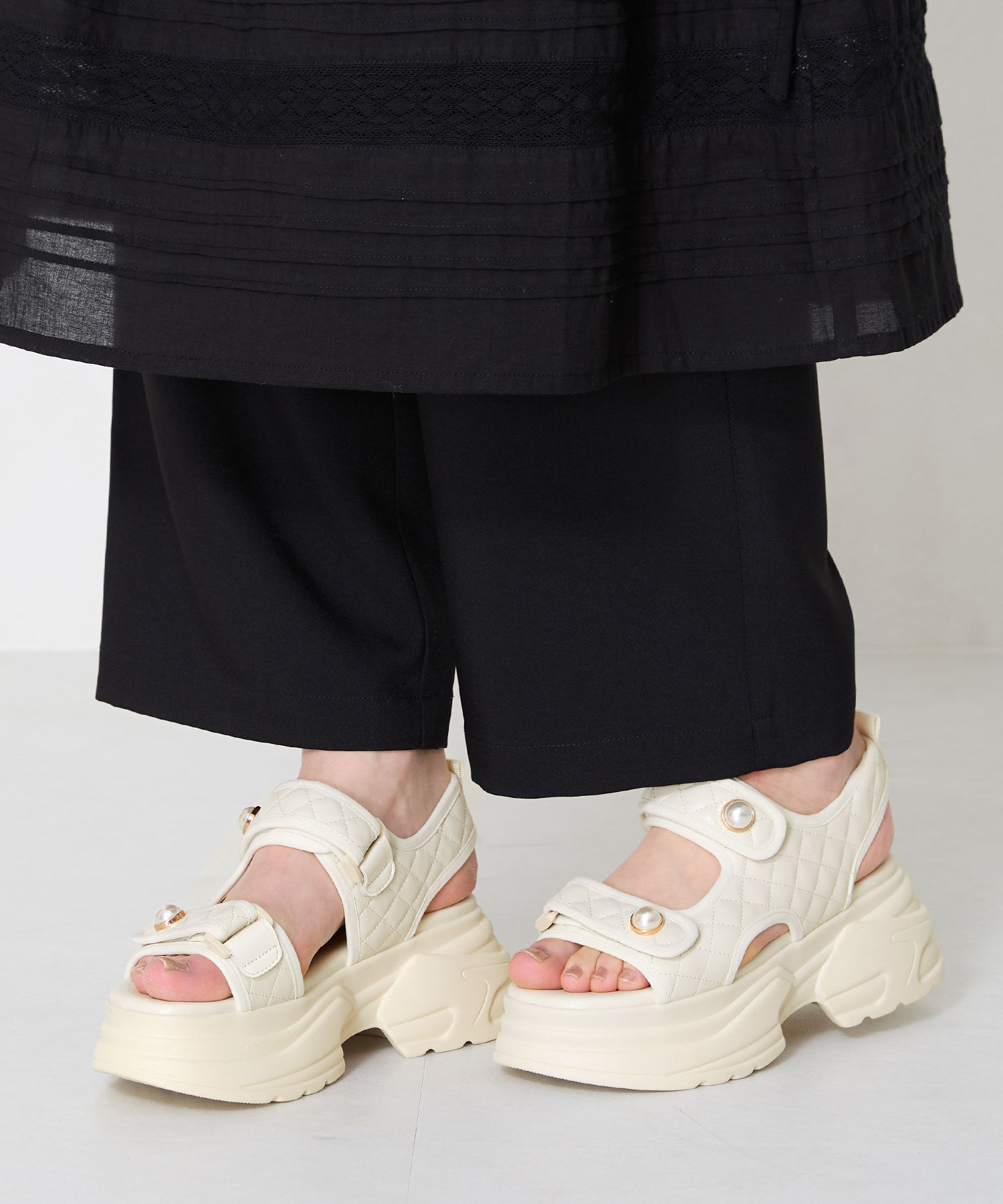 ORiental TRaffic「●2025春夏新作●キルティングパールボタン厚底サンダル/51213 サンダル 厚底 人気」|サンダル|