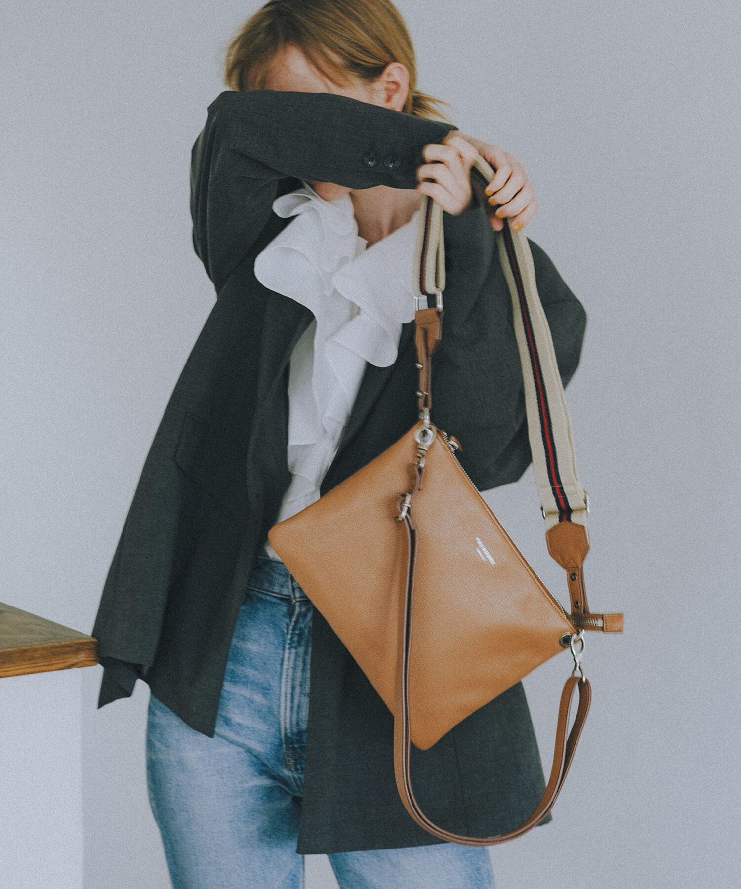 TOPKAPI TREASURE「ストライプベルト・レザー2wayショルダーバッグ」|ショルダー・メッセンジャー|キャメル