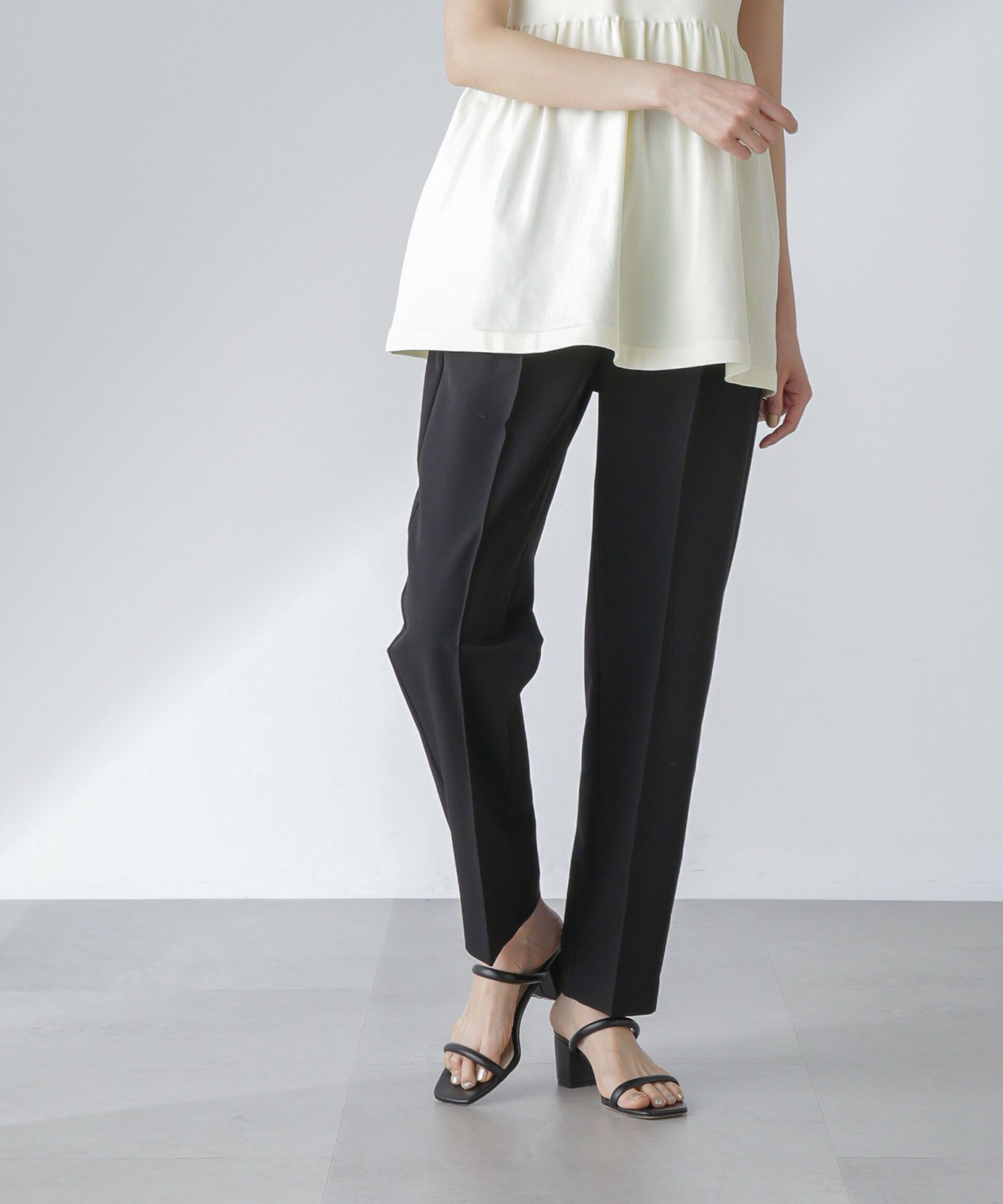 nano･universe「ピンタックイージーテーパードパンツ」|チノ|ブラック